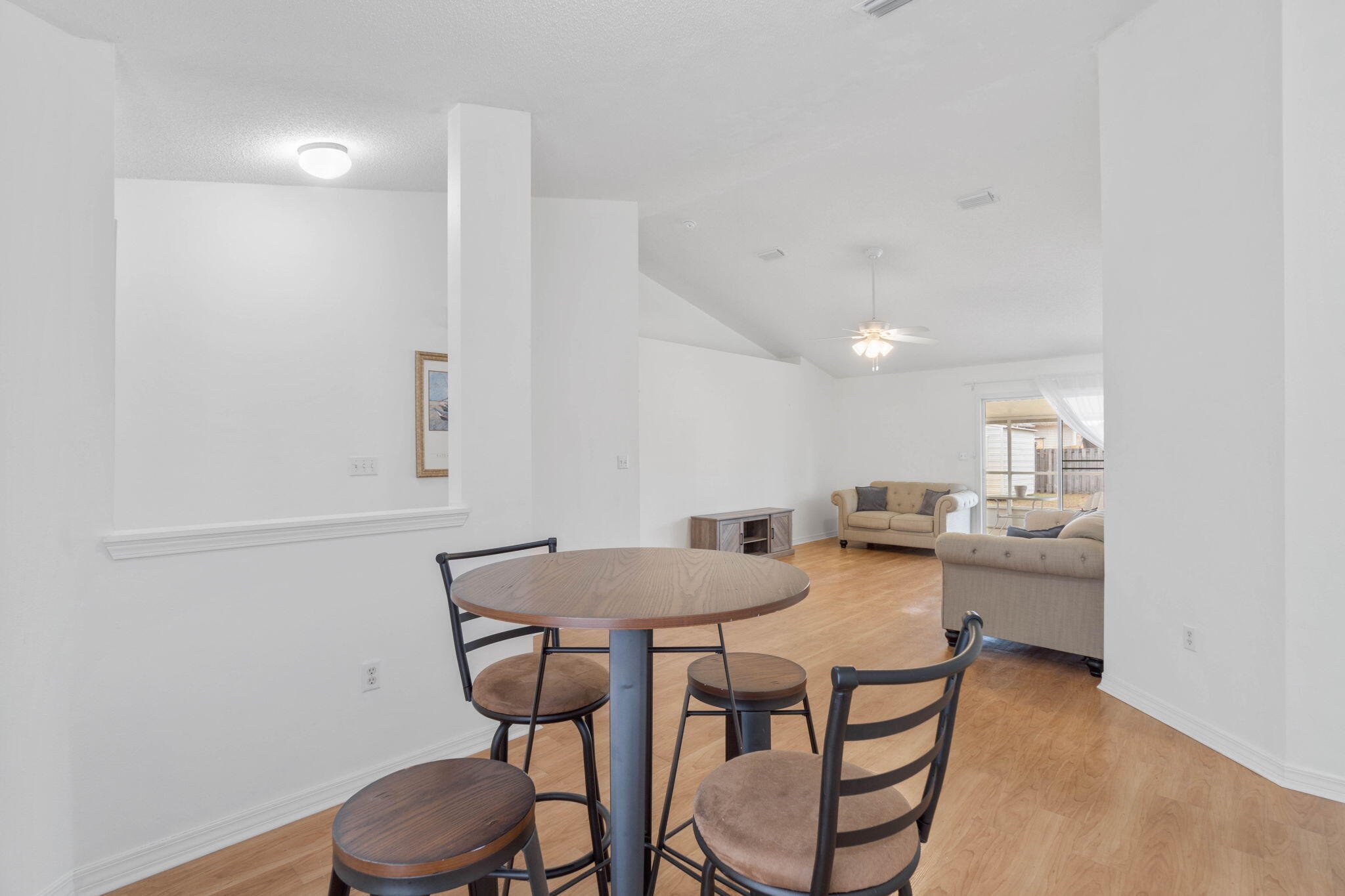 ASHBERRY WOODS - Residential