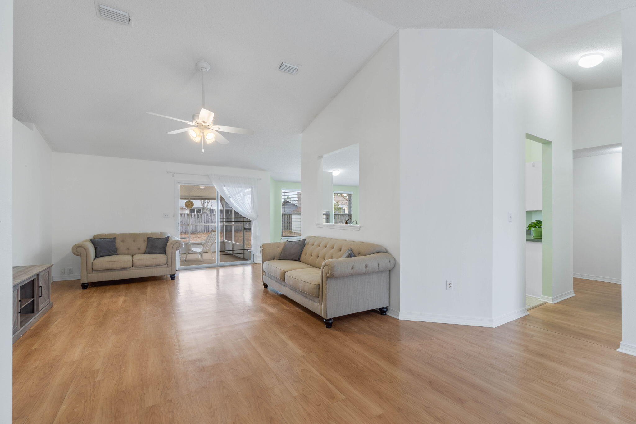 ASHBERRY WOODS - Residential