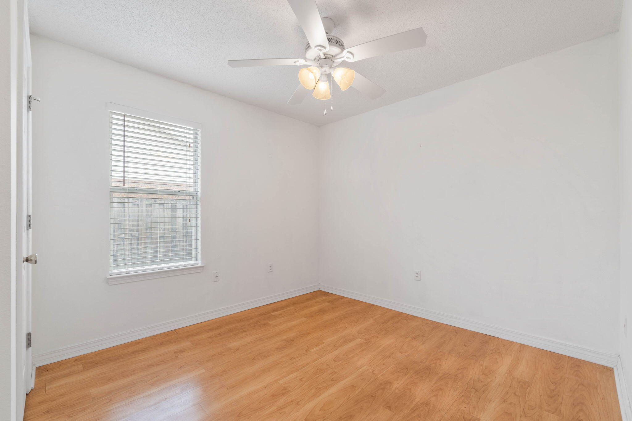 ASHBERRY WOODS - Residential