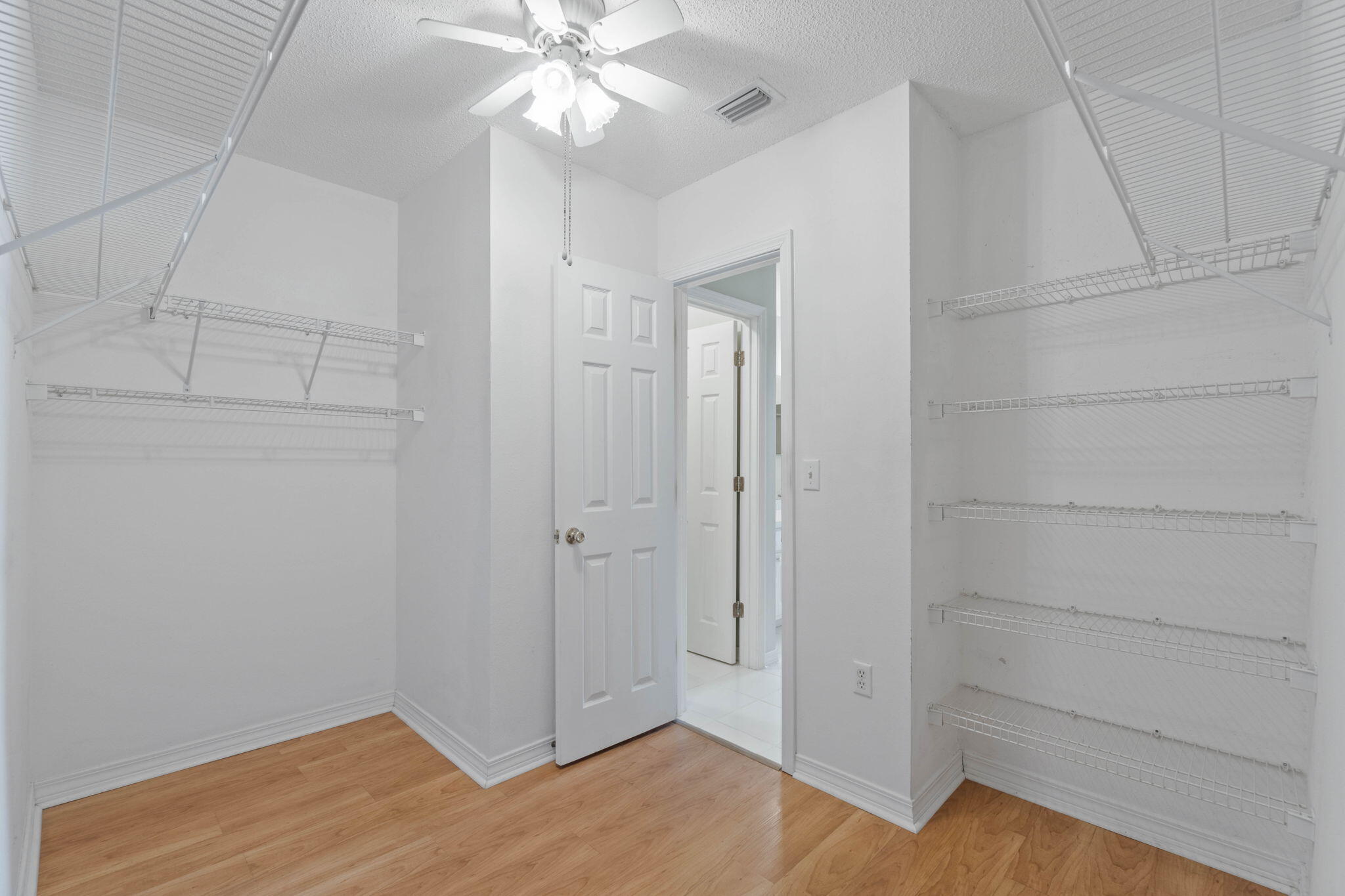 ASHBERRY WOODS - Residential