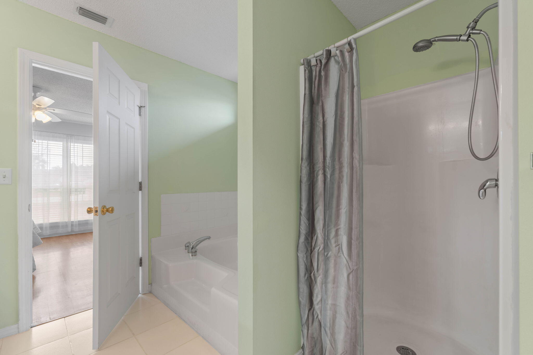 ASHBERRY WOODS - Residential