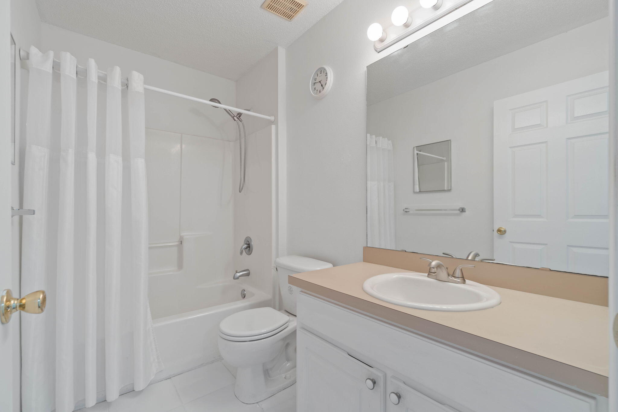 ASHBERRY WOODS - Residential