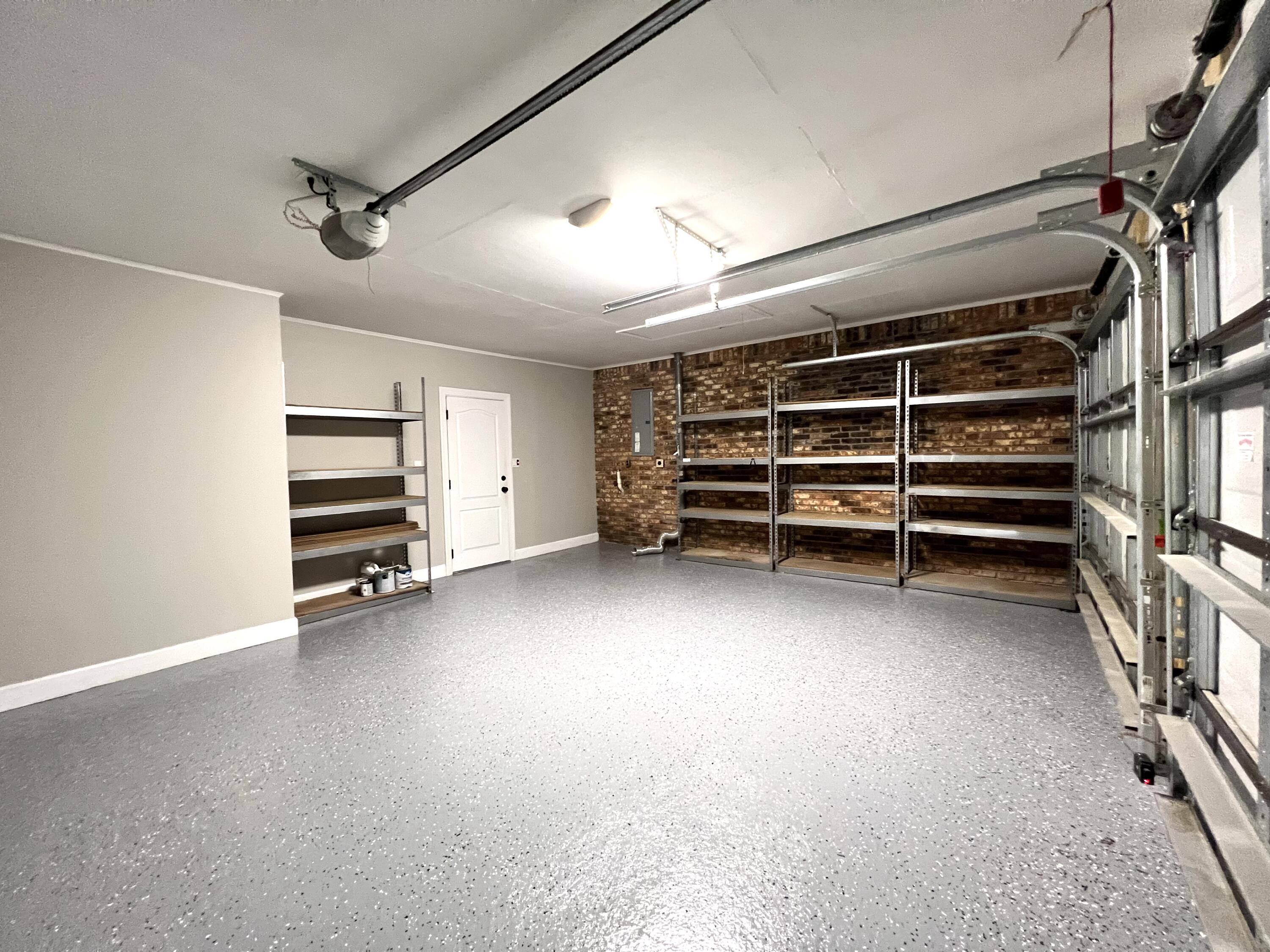 LAKE SHARON ESTATES - Residential Lease