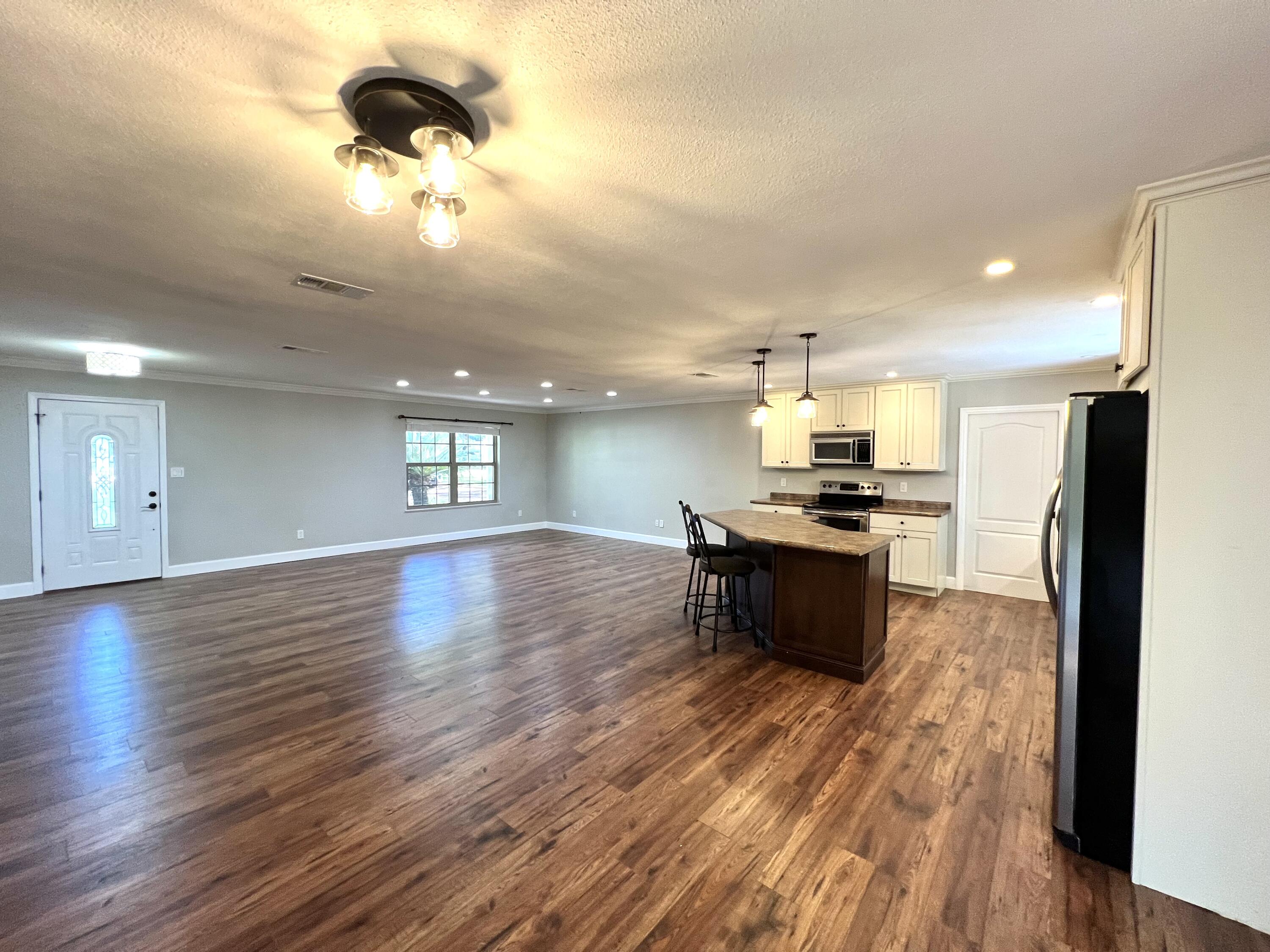 LAKE SHARON ESTATES - Residential Lease