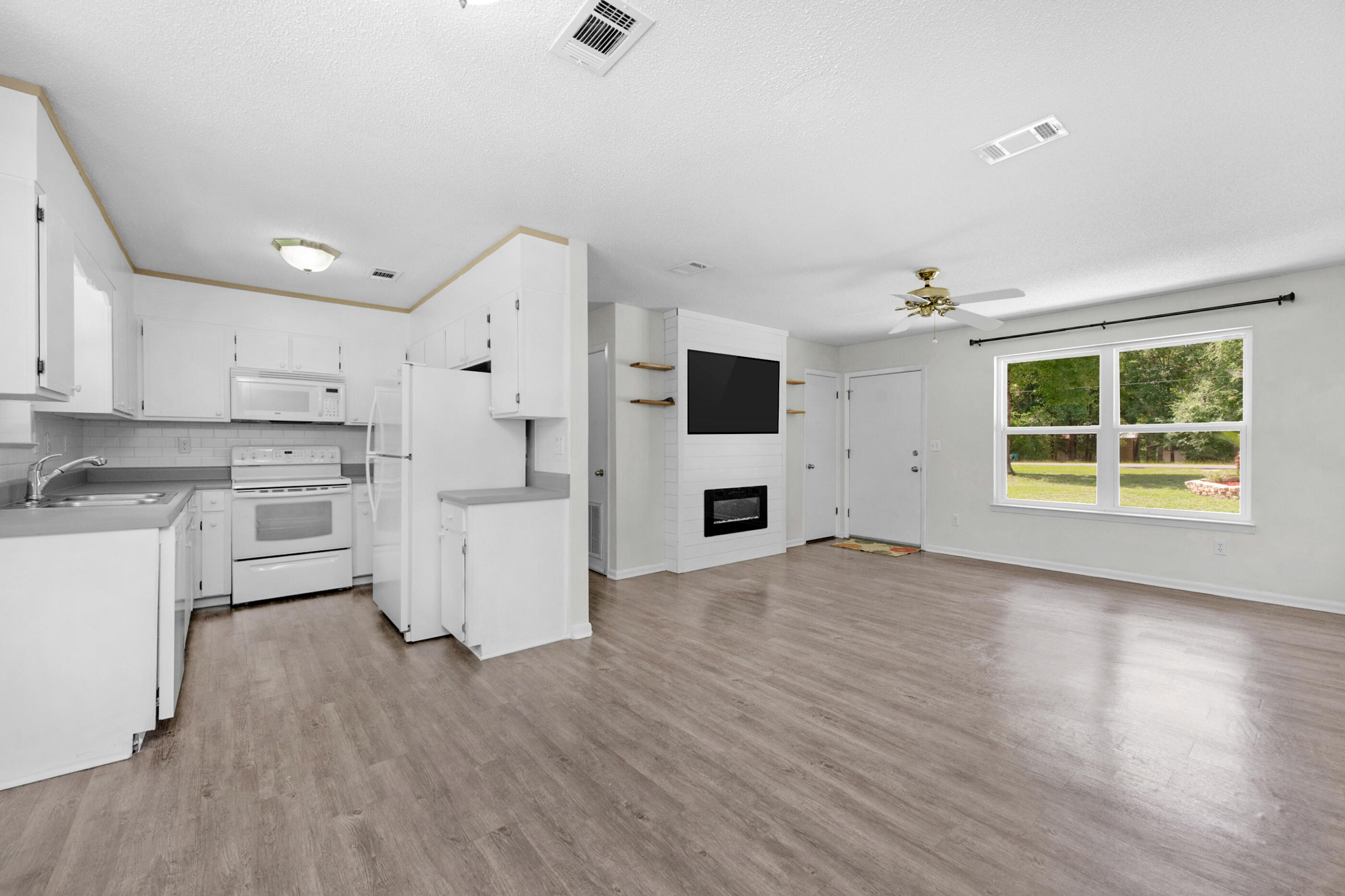 MORRIS ADDN TO CRESTVIEW - Residential