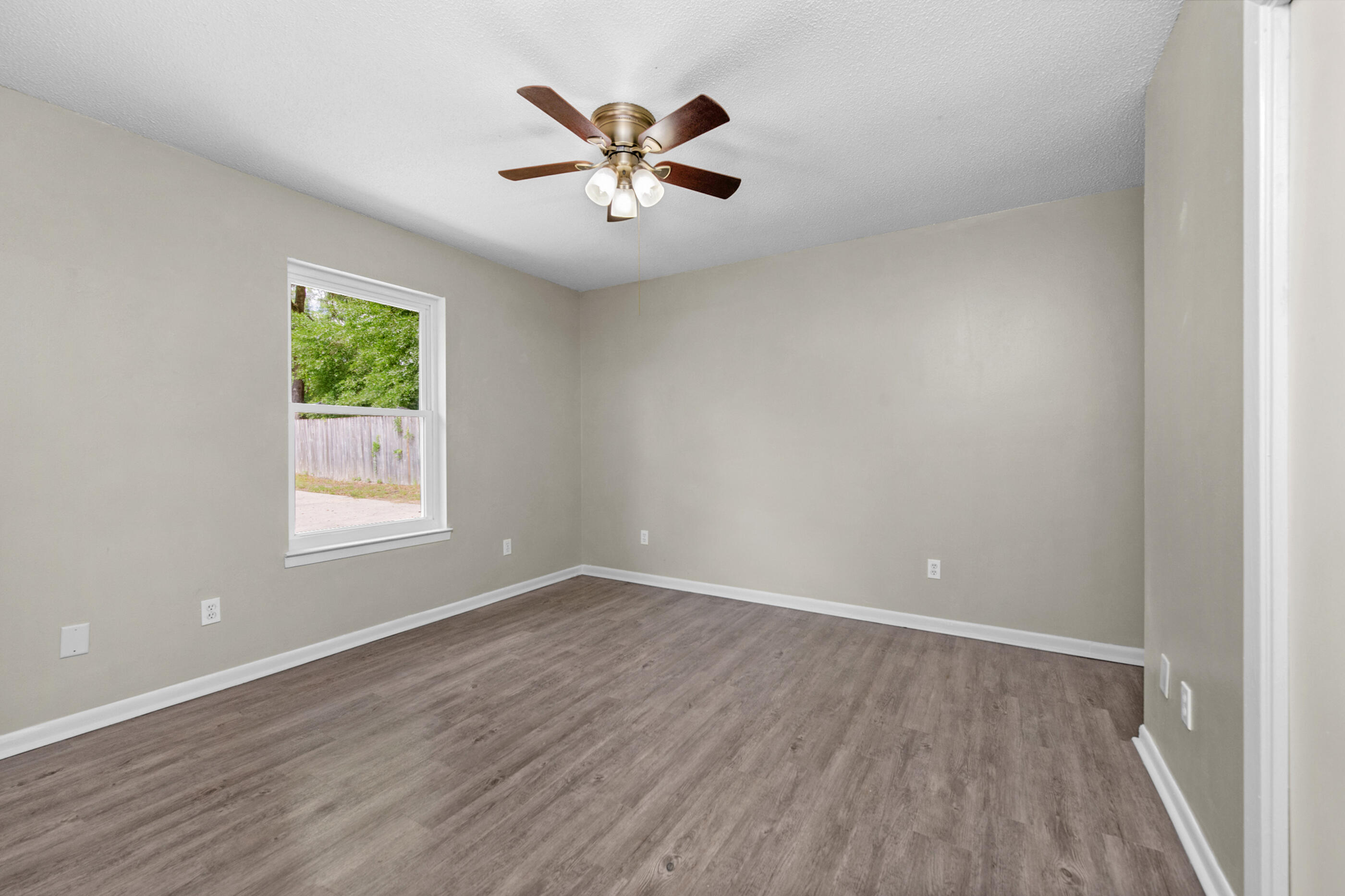 MORRIS ADDN TO CRESTVIEW - Residential