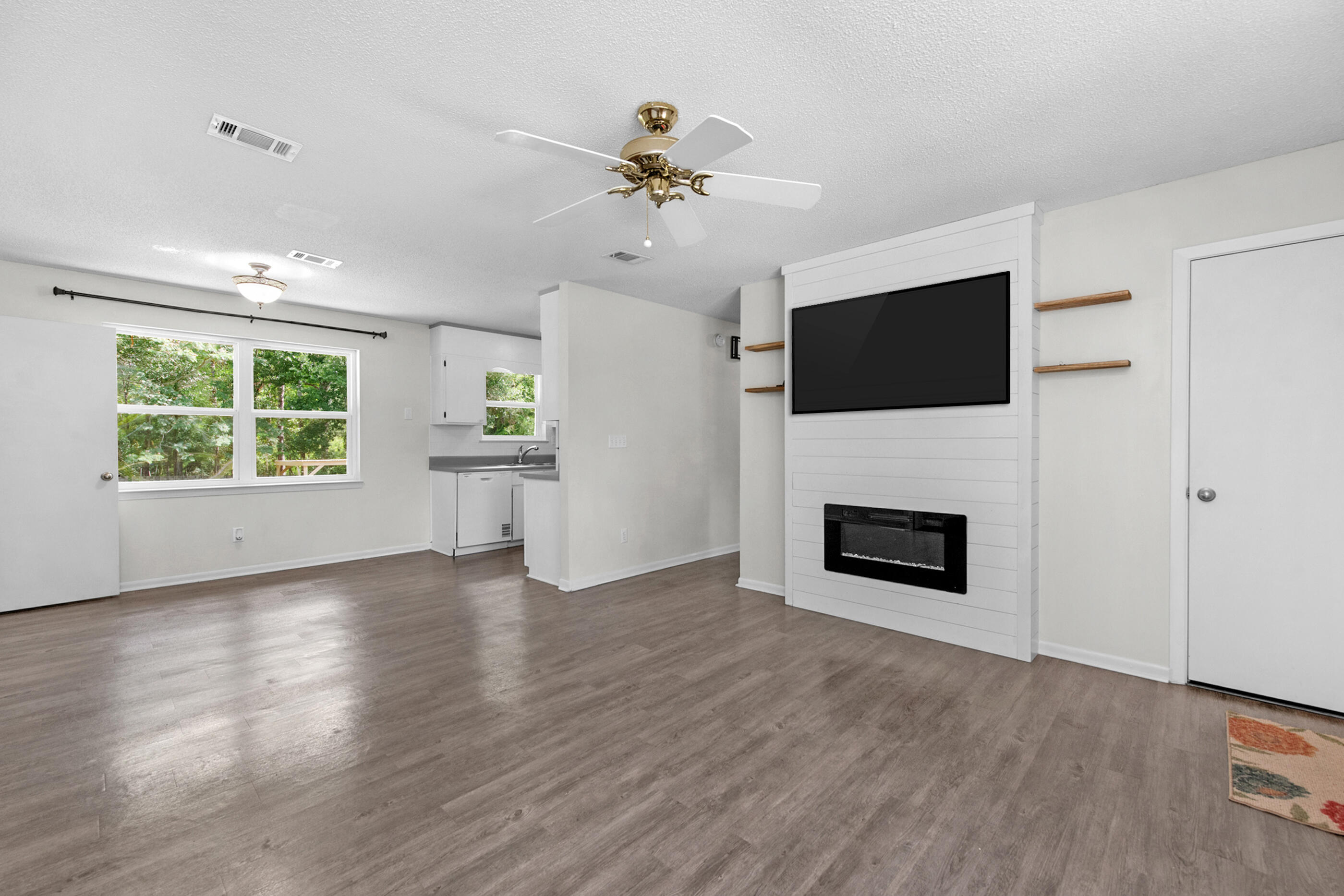 MORRIS ADDN TO CRESTVIEW - Residential