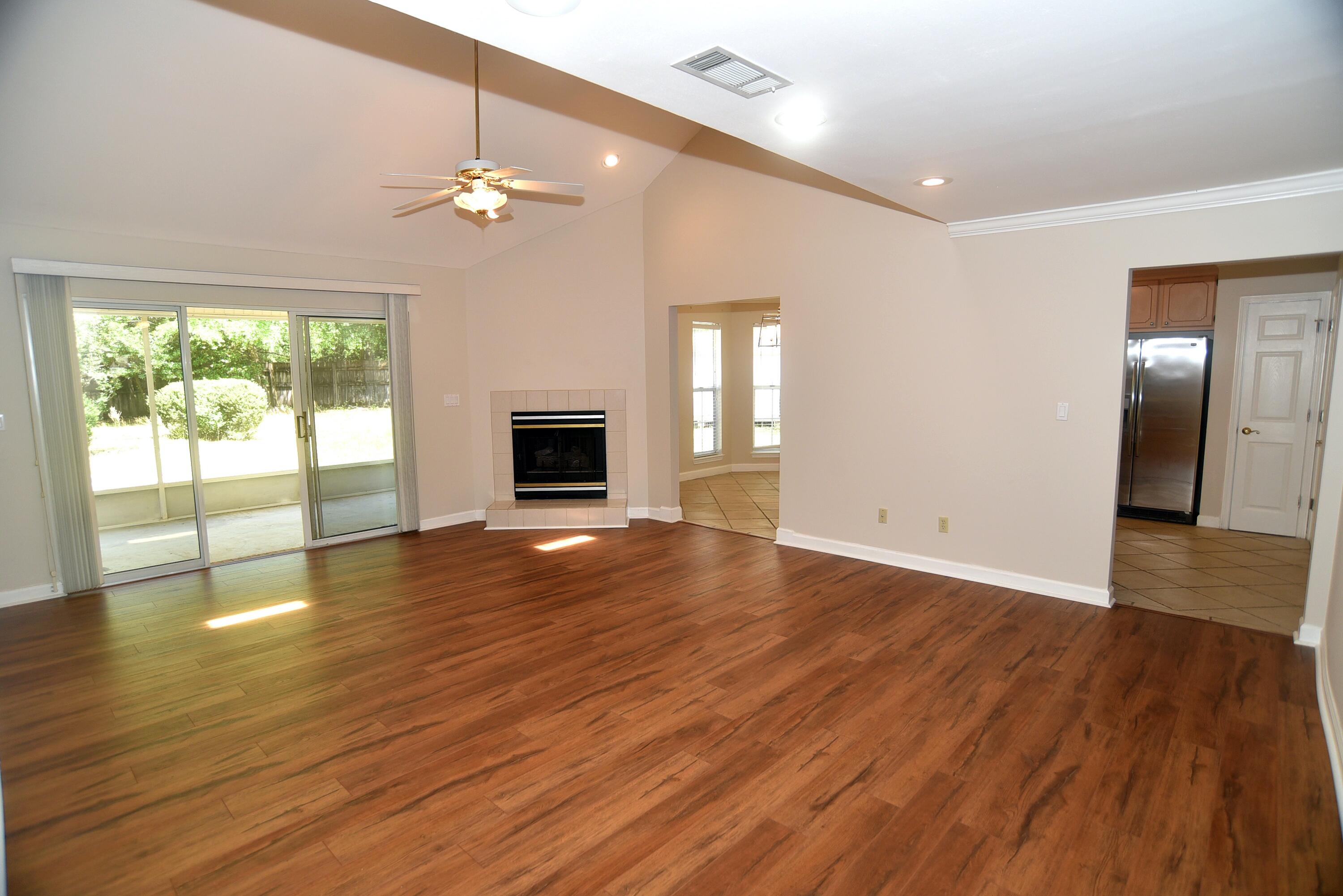 PARKWOOD COURT AT BLUEWATER BAY - Residential Lease