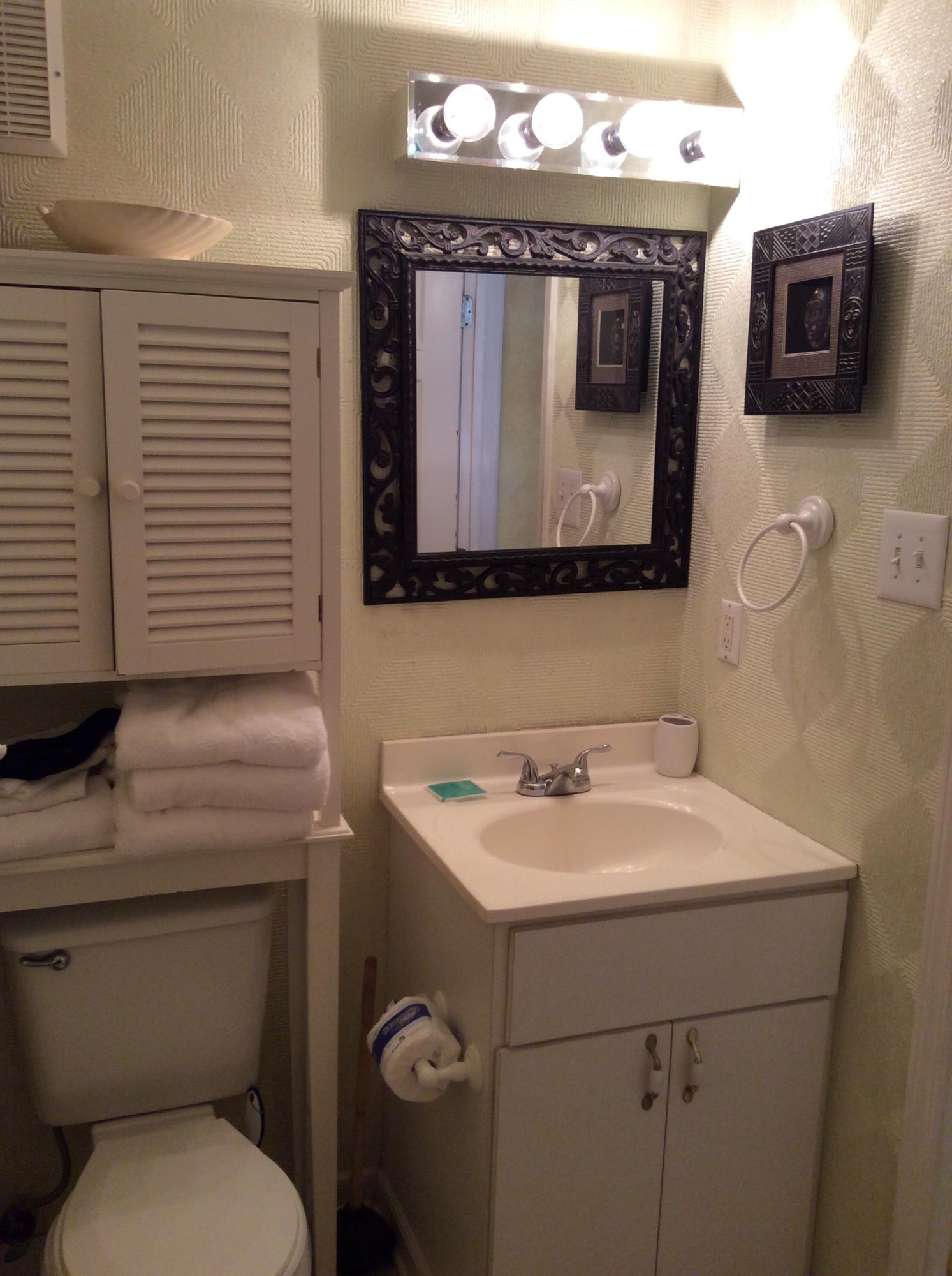 TROPICAL ISLE CONDO - Residential Lease