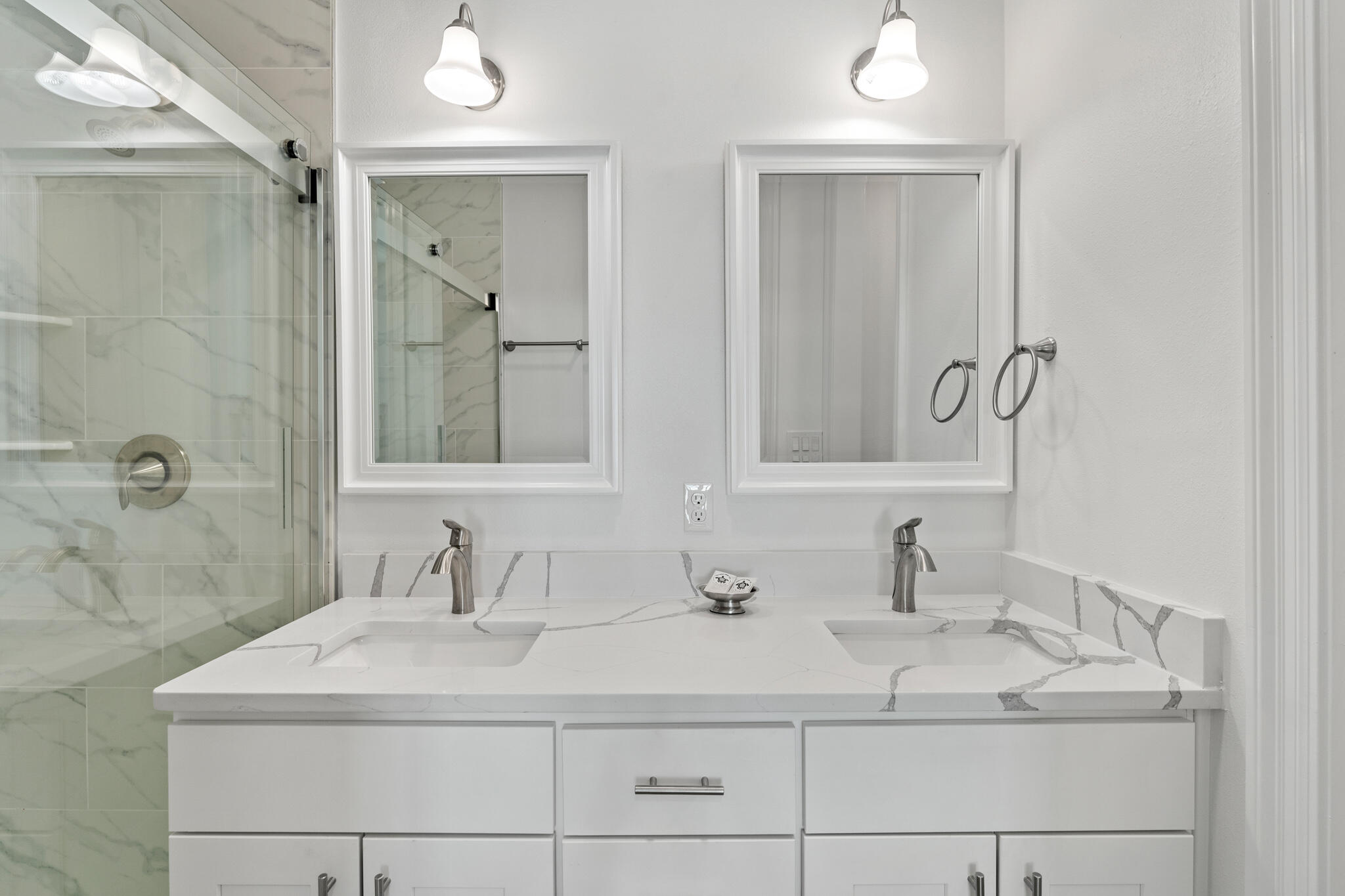 GULF PLACE RESIDENCE - Residential