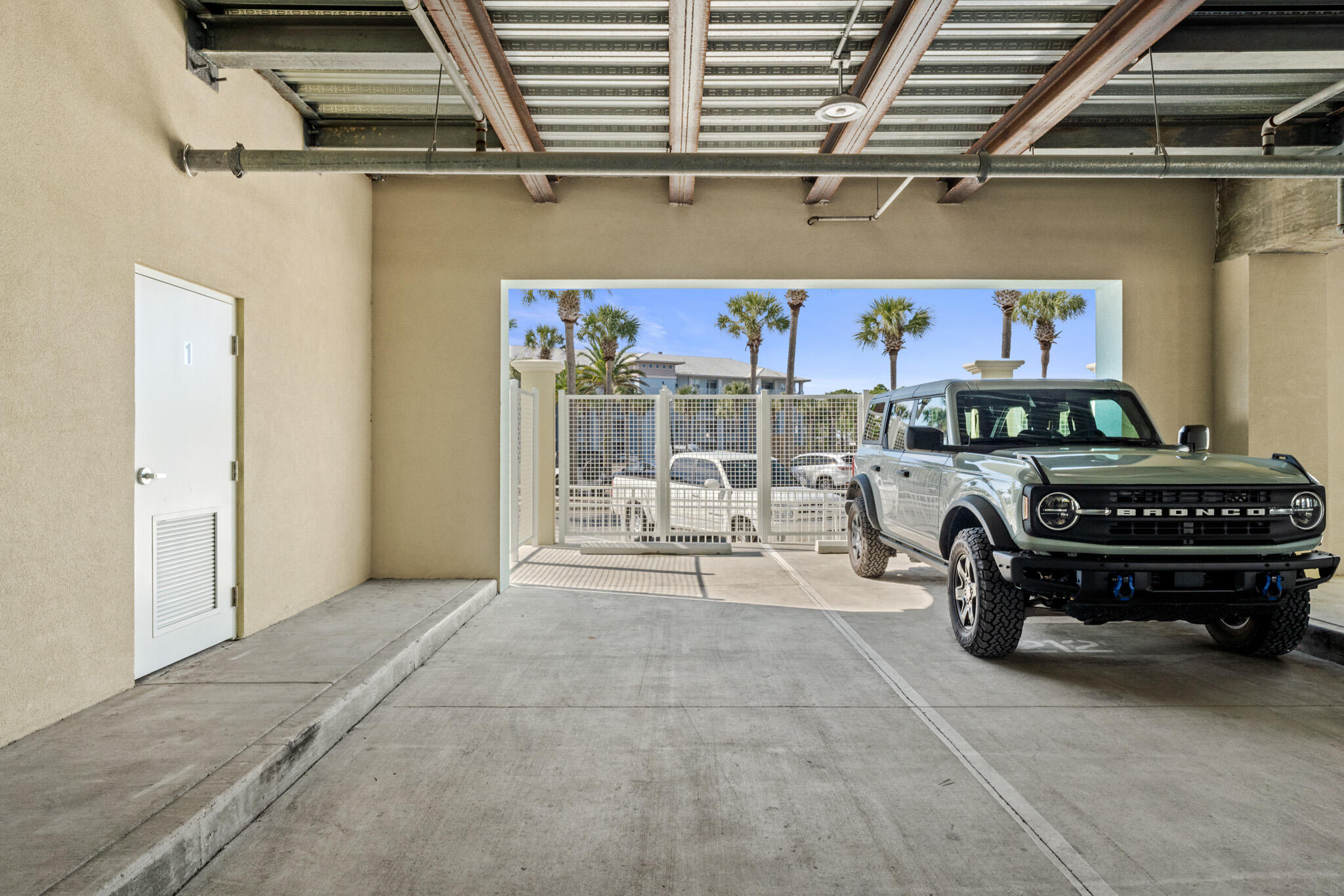 GULF PLACE RESIDENCE - Residential