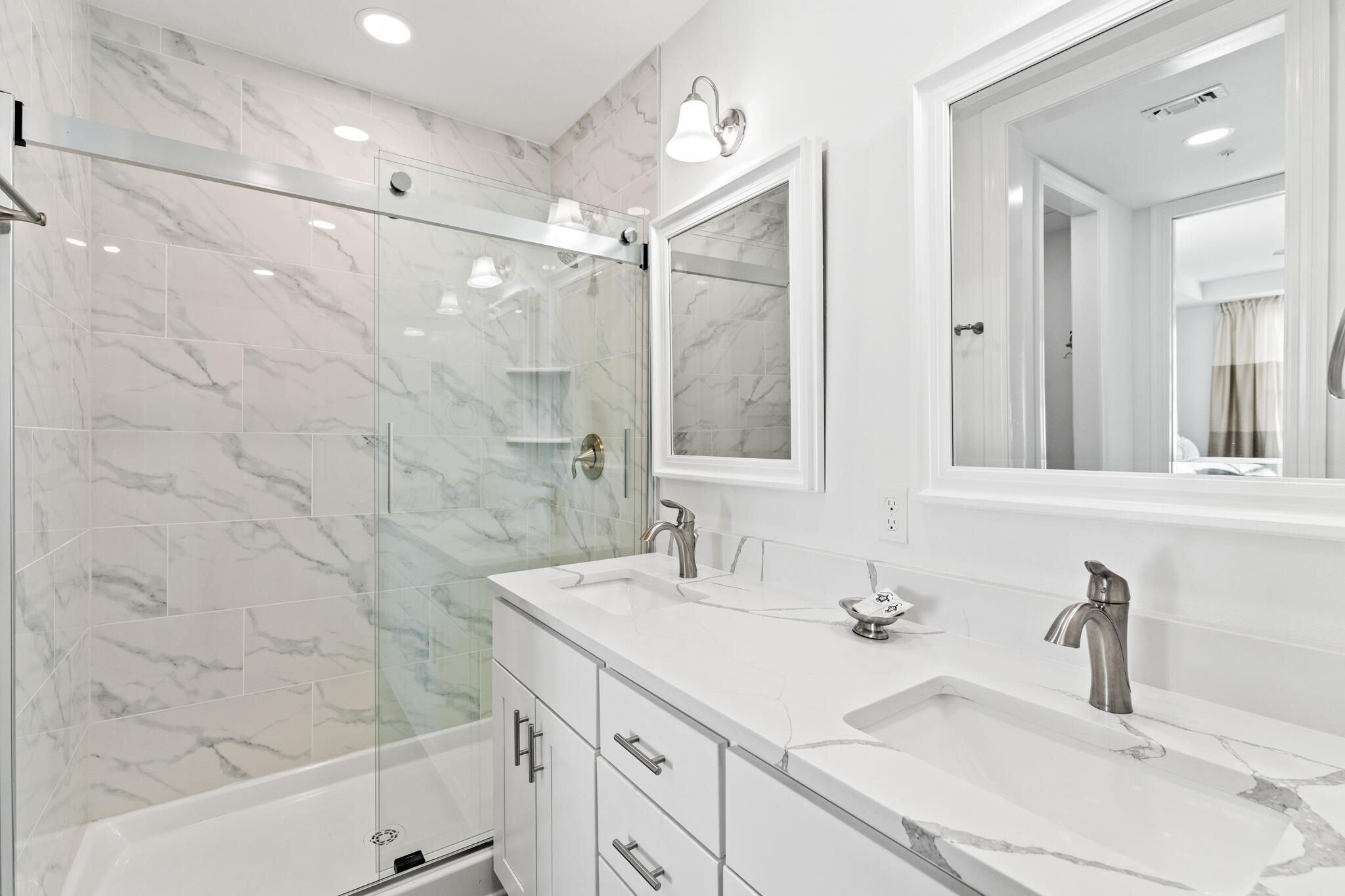 GULF PLACE RESIDENCE - Residential