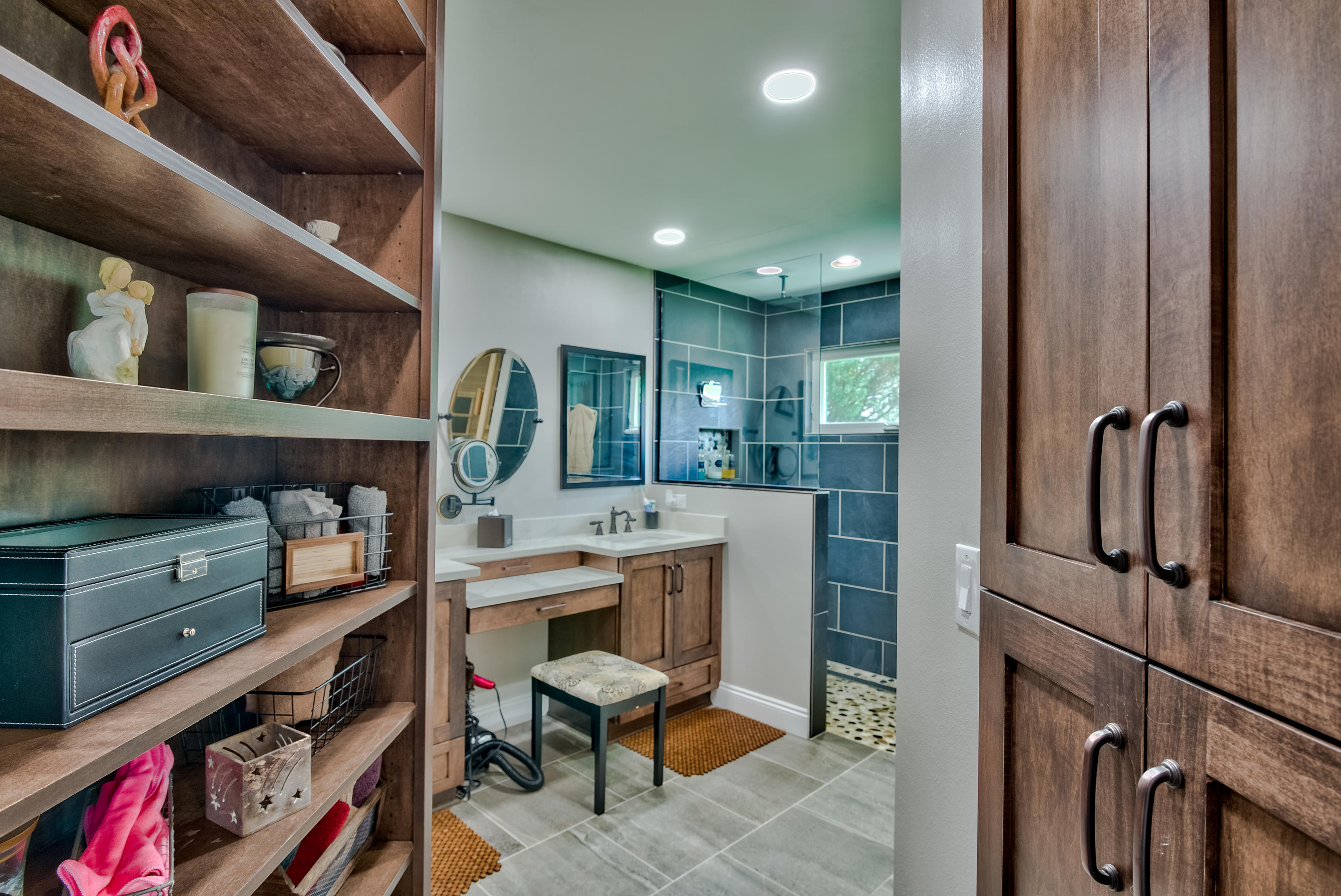 ROCKY BAYOU ESTATES UNIT 11-B - Residential