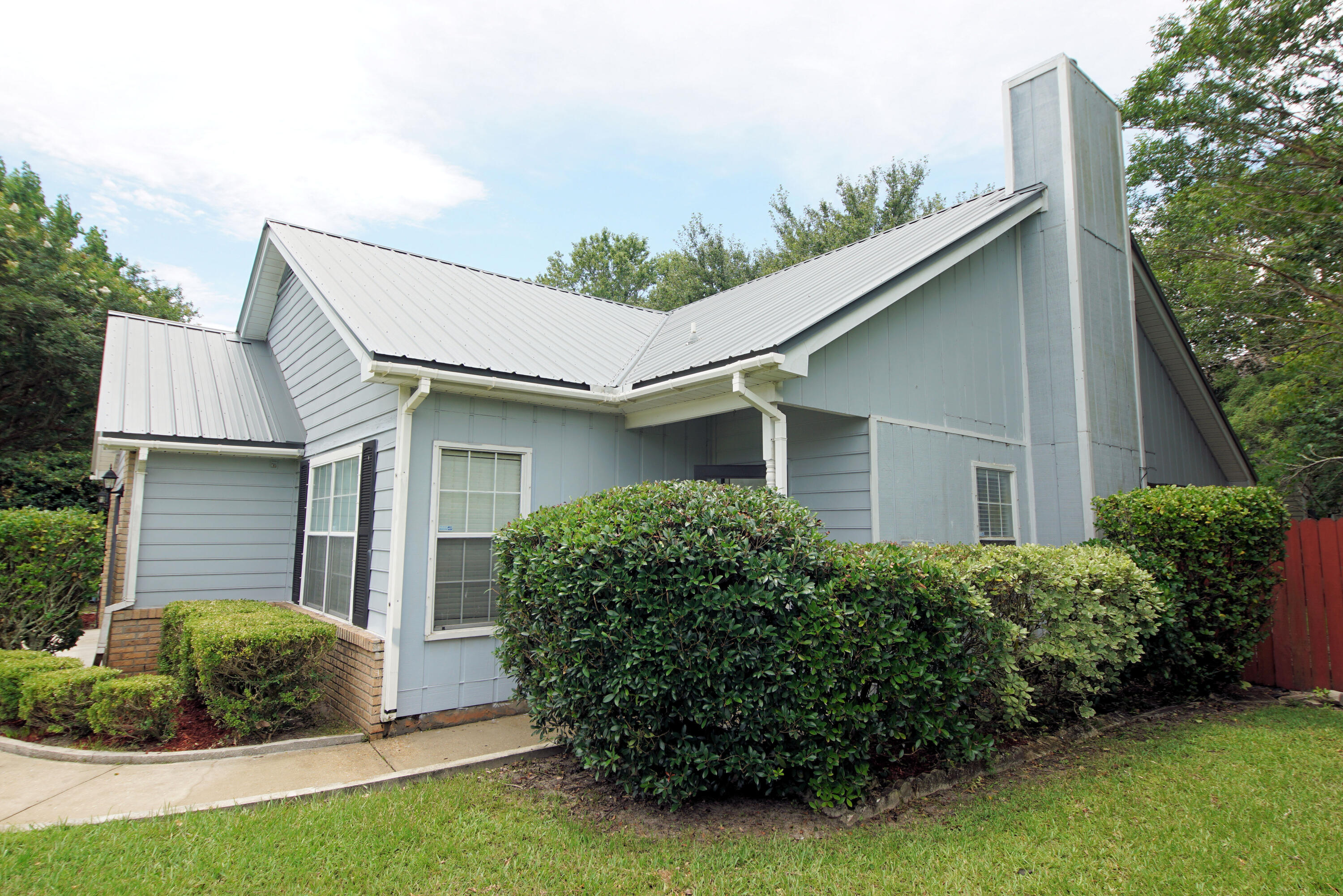 WHITNEY PINES - Residential