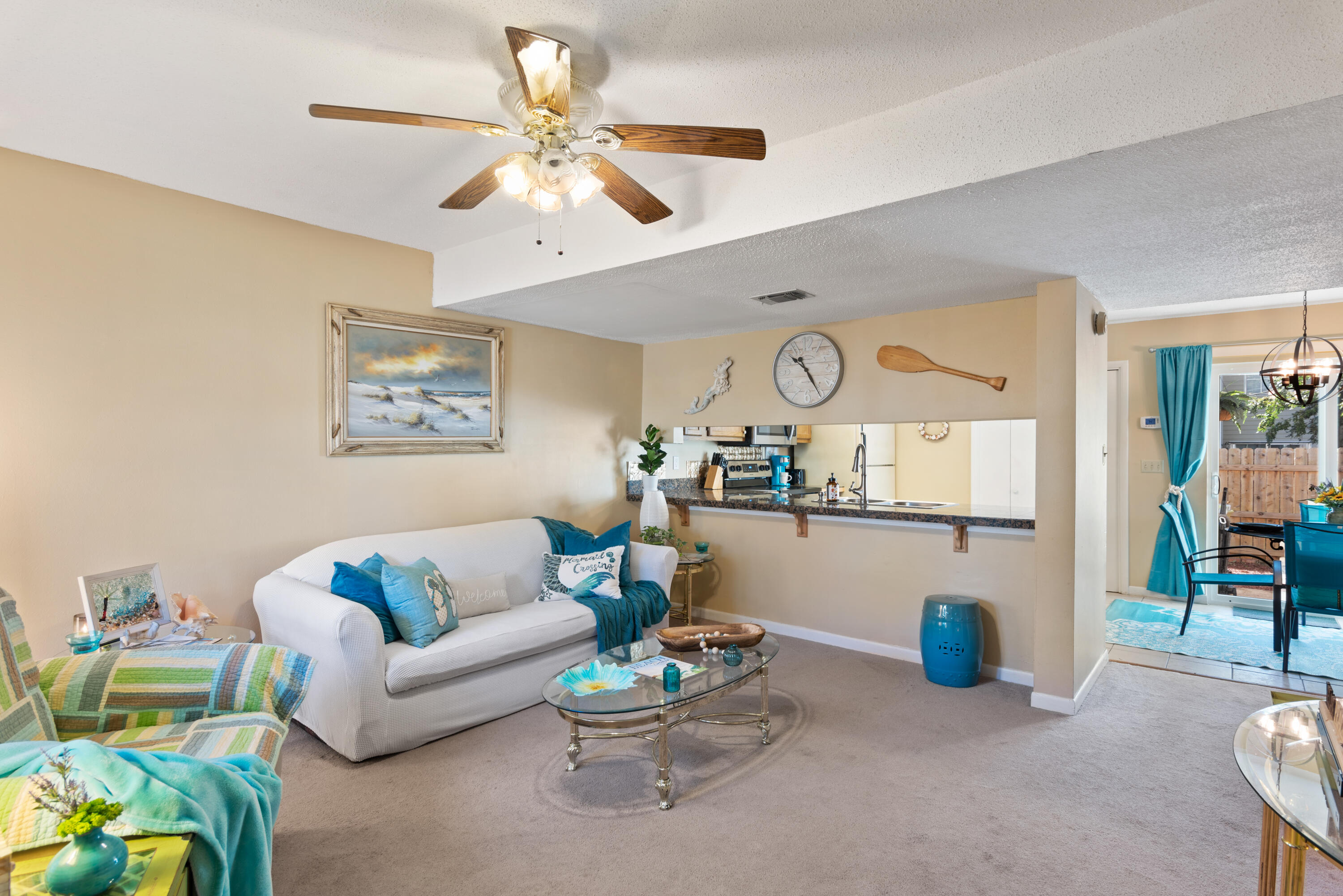 Spacious, well maintained 2 bedroom townhome in the heart of Fort Walton Beach! New HVAC in 2020. New roof and hot water heater in 2021. Fenced backyard and no HOA! Located minutes from schools and Hurlburt Field. Great for a residence or an investment property.
