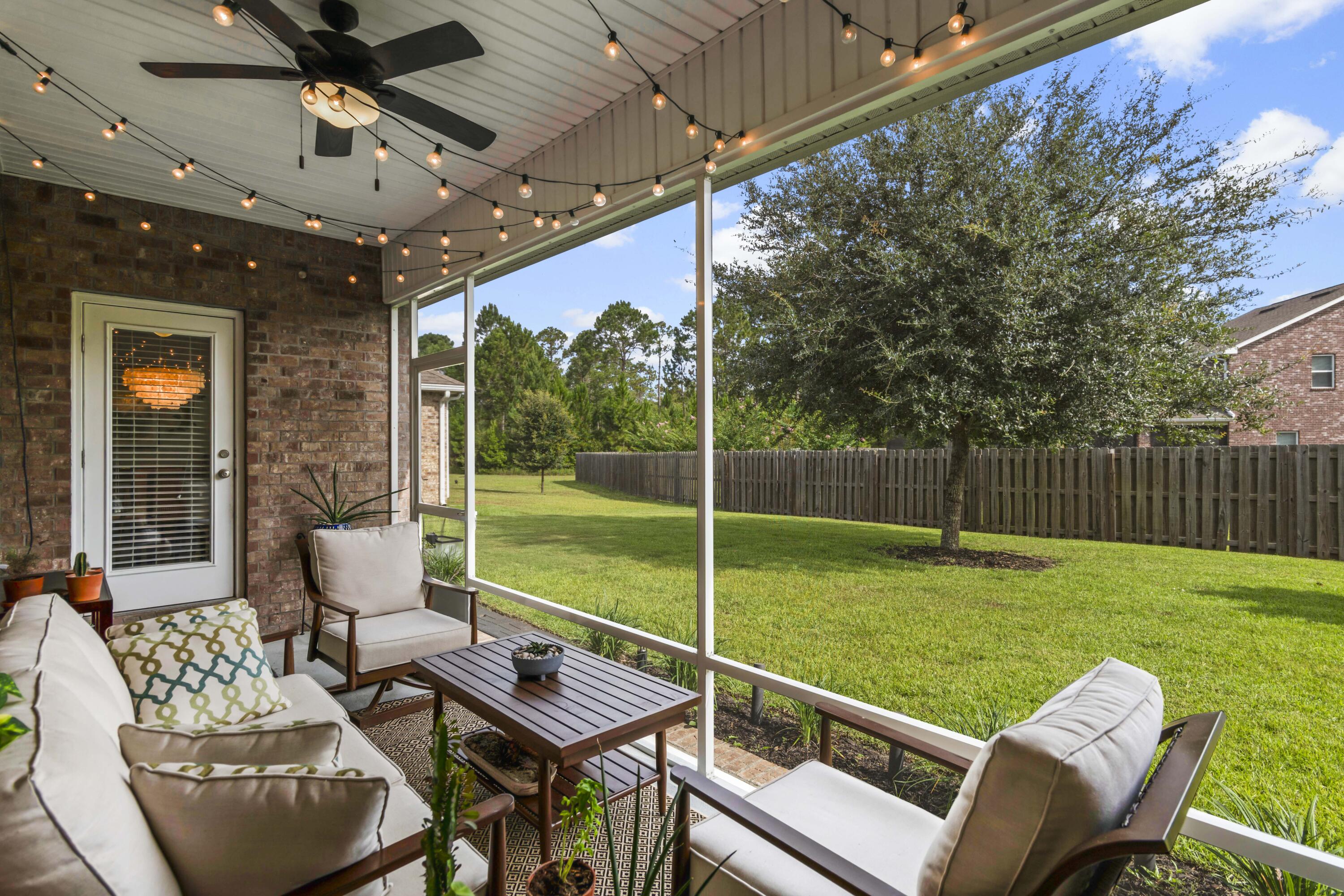 HAMMOCK BAY - Residential Lease