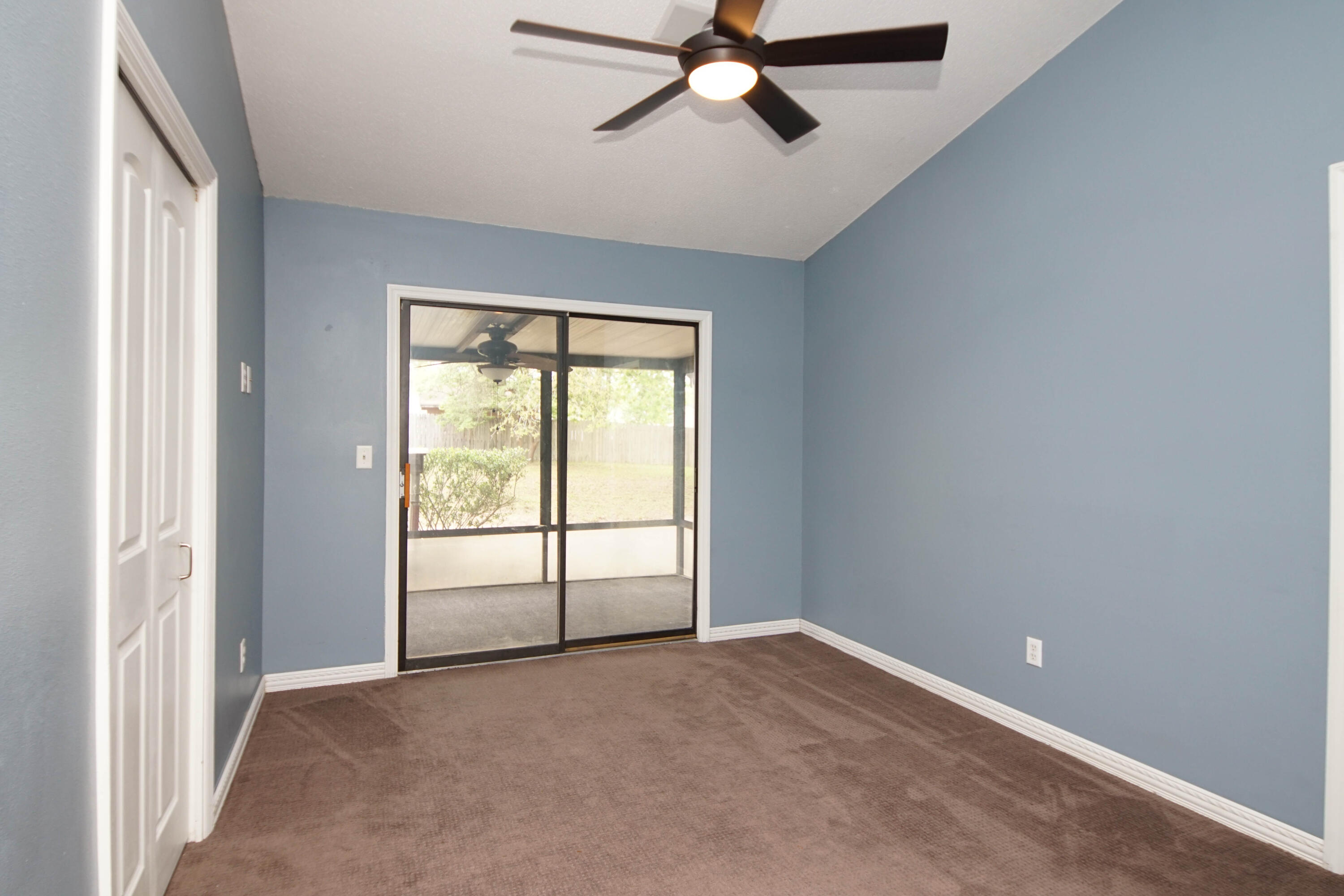 SHOAL CREEK MANOR - Residential