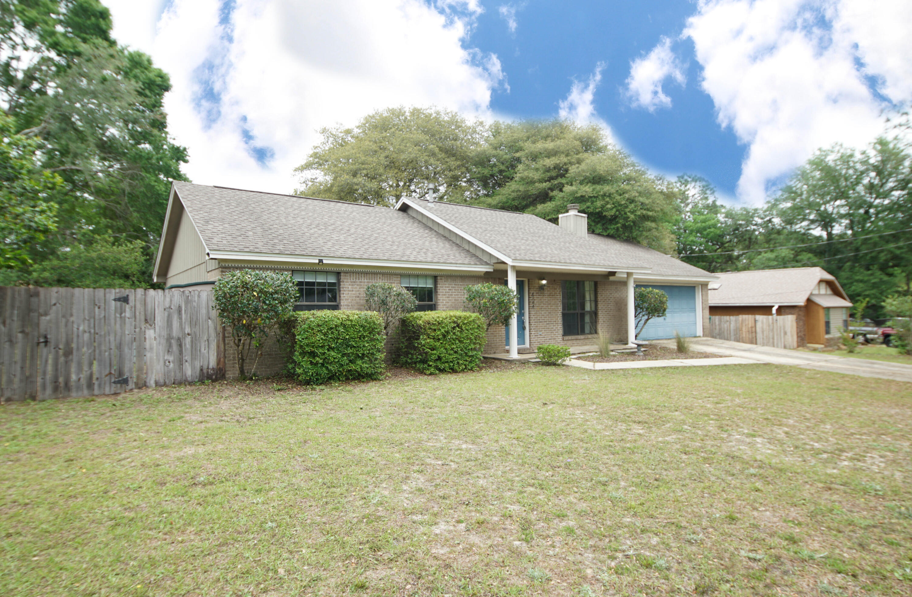 SHOAL CREEK MANOR - Residential
