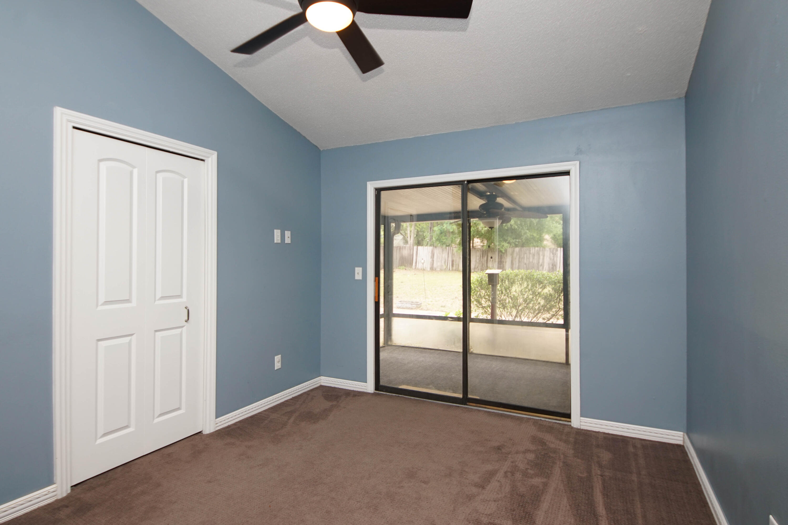 SHOAL CREEK MANOR - Residential