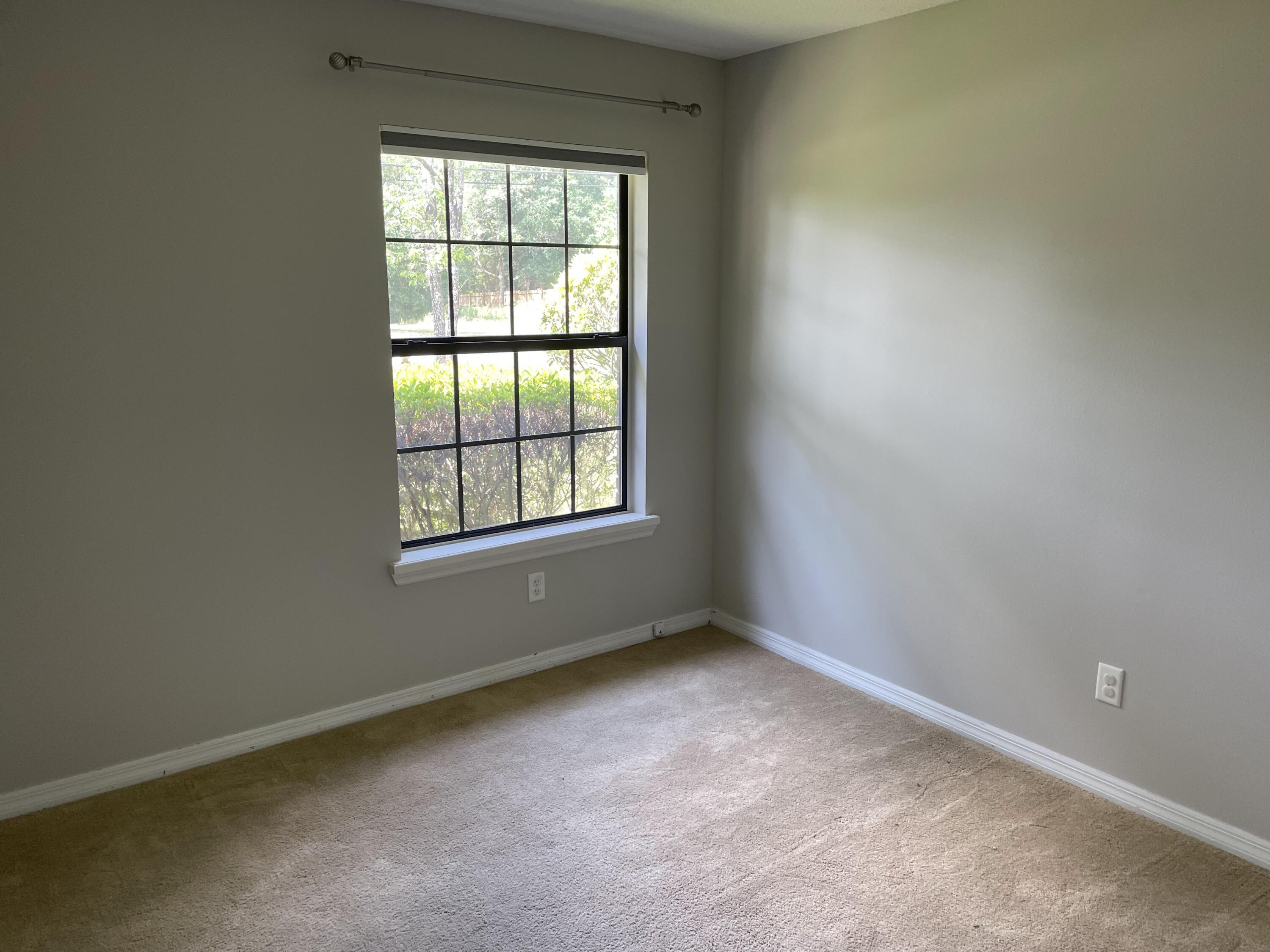 SHOAL CREEK MANOR - Residential