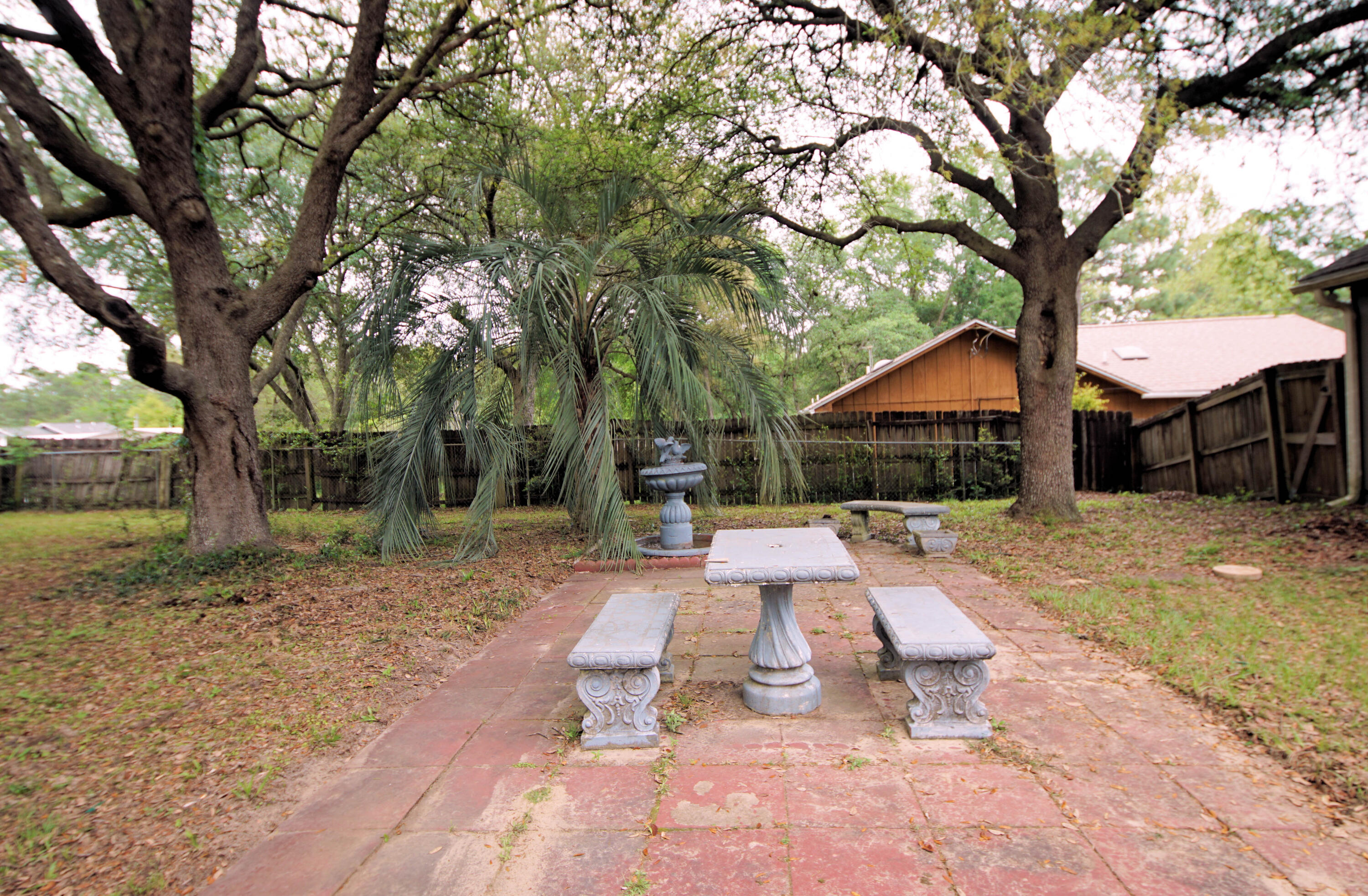 SHOAL CREEK MANOR - Residential