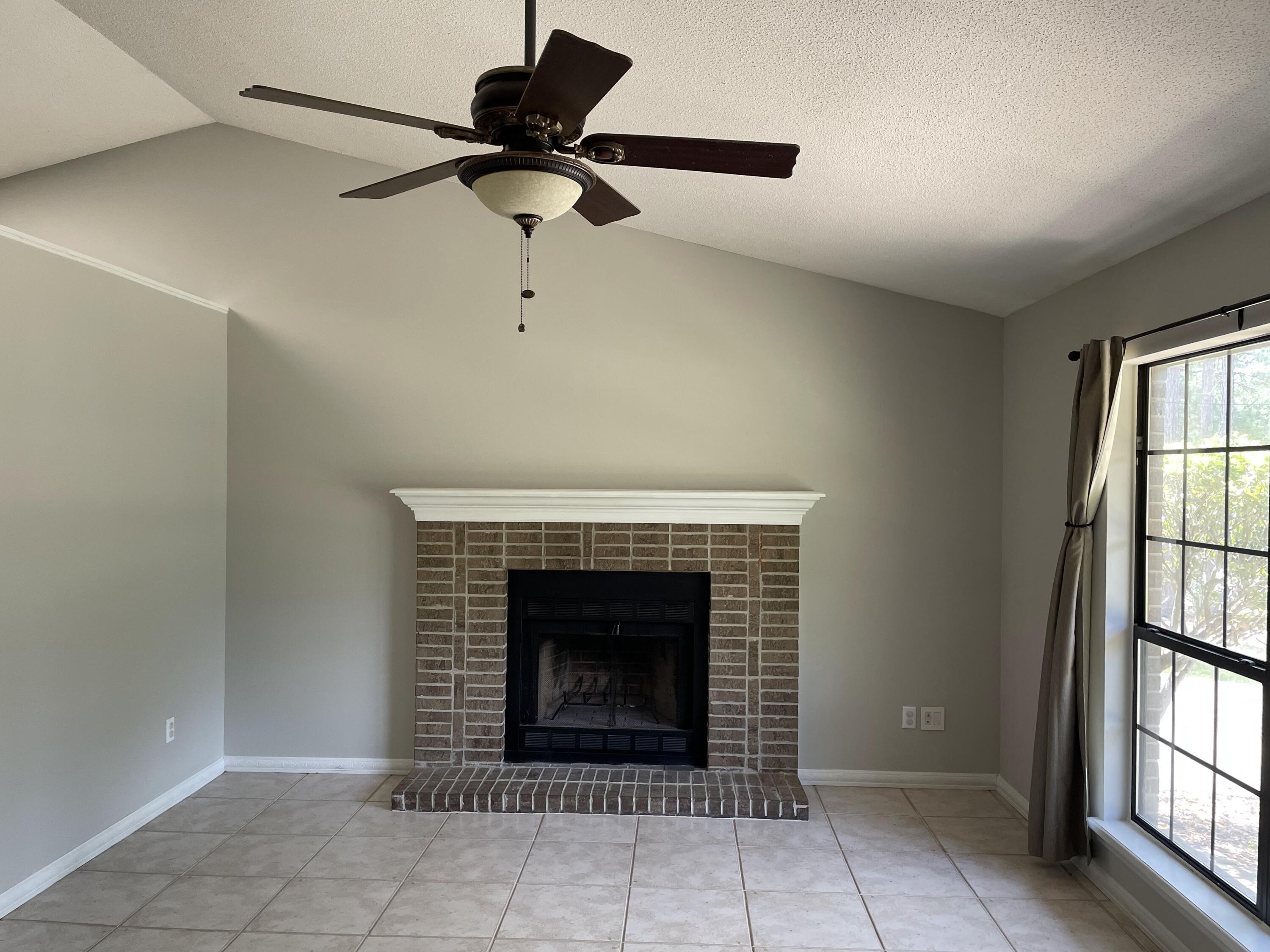 SHOAL CREEK MANOR - Residential