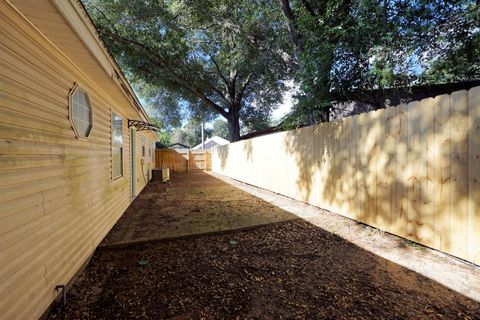 A home in Fort Walton Beach