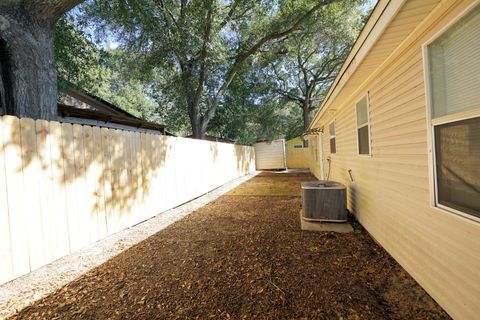 A home in Fort Walton Beach