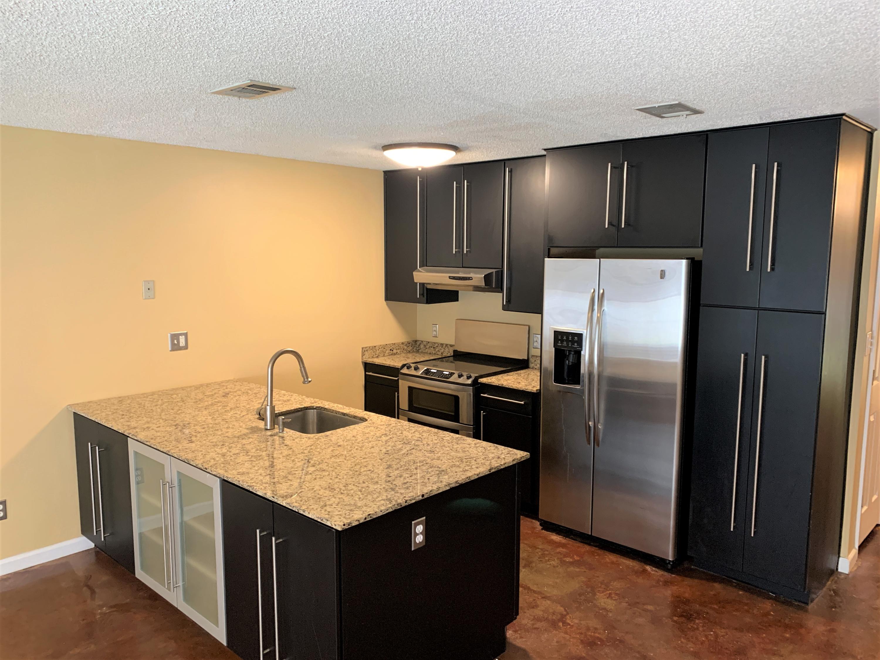 ADASHAN GARDYNS - Residential