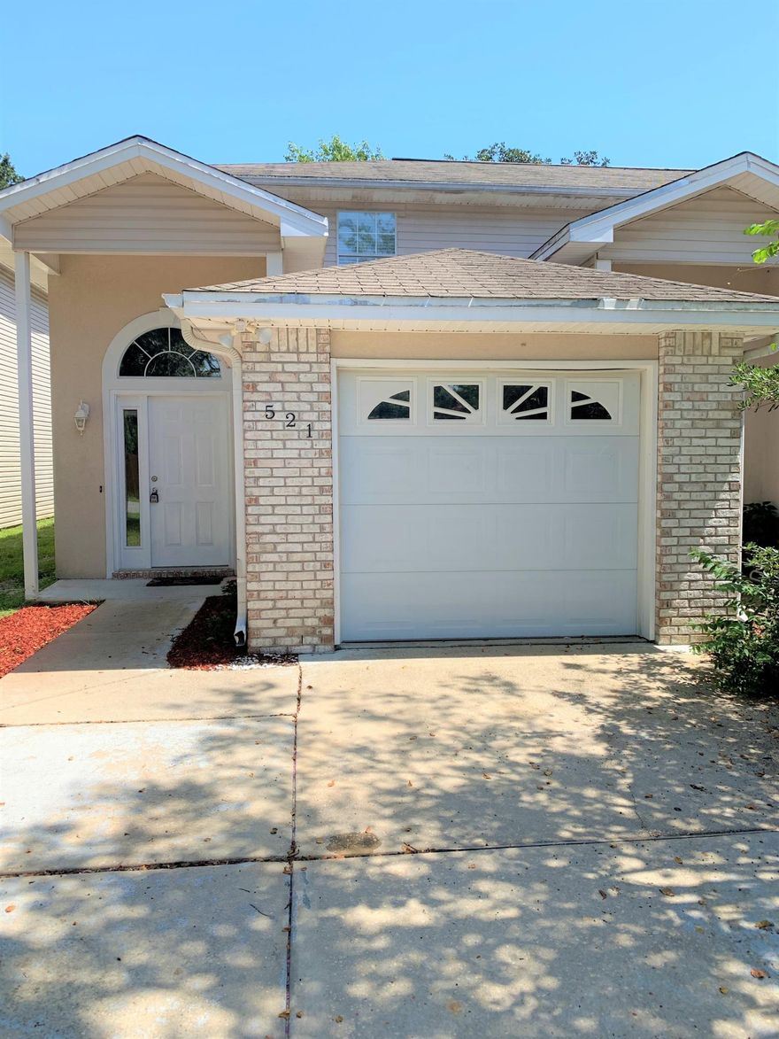 In the heart of Fort Walton Beach!  Well taken care of town home close to Beaches, restaurants, and shopping.
Downstairs has beautiful stained concrete floor. Kitchen has granite counter tops and stainless steel appliances. Each bedroom has it's own private bath with an additional half bath downstairs. Large laundry room that is separate from the living areas. Master bedroom has a walk in closet and a beautiful trayed ceiling.  Fully fenced back yard
