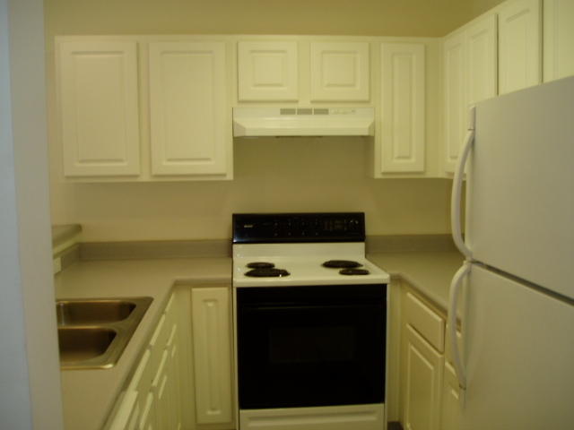 ANASTASIA MANOR T/H - Residential Lease