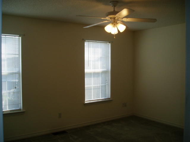 ANASTASIA MANOR T/H - Residential Lease