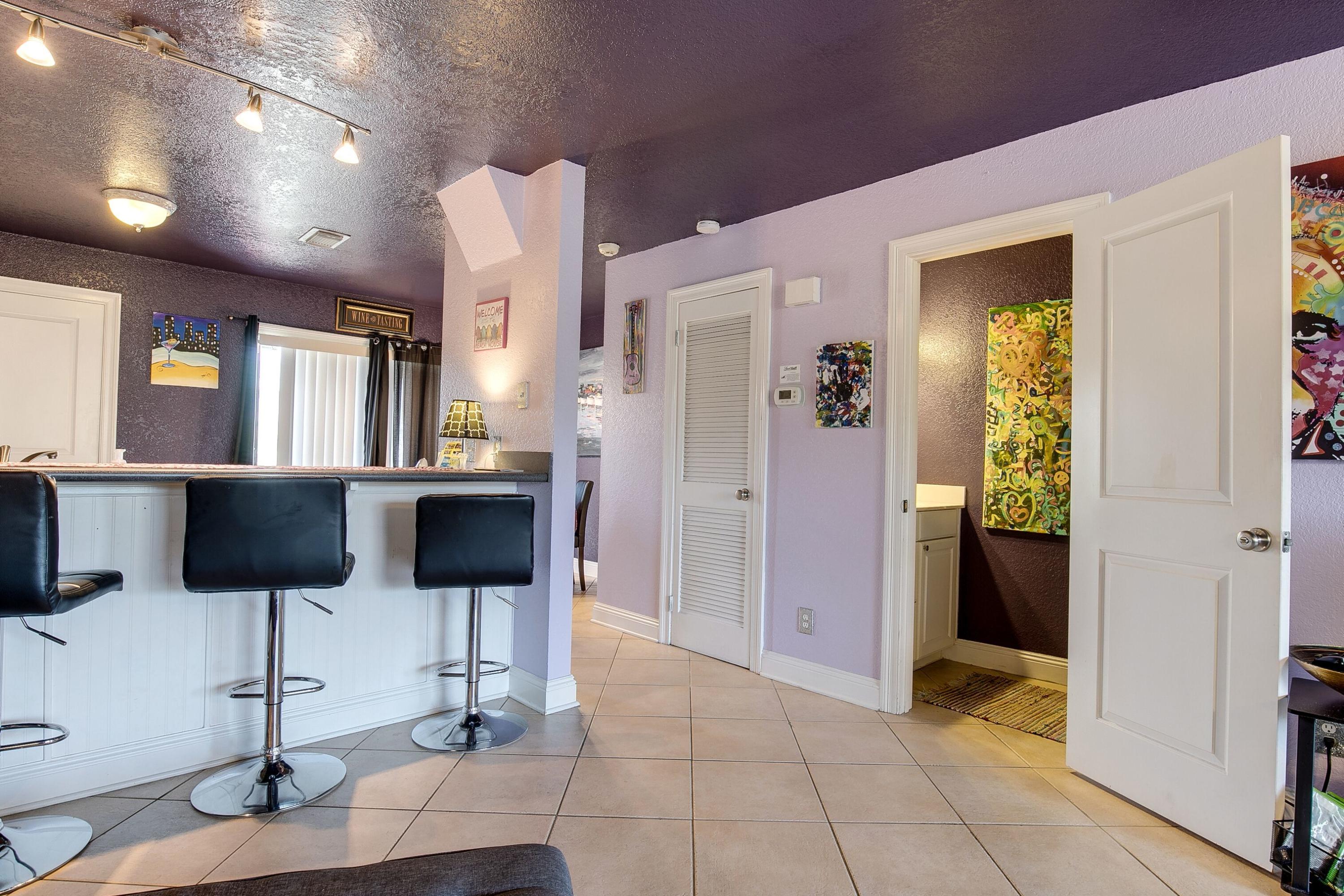 SANDPRINTS CONDO - Residential