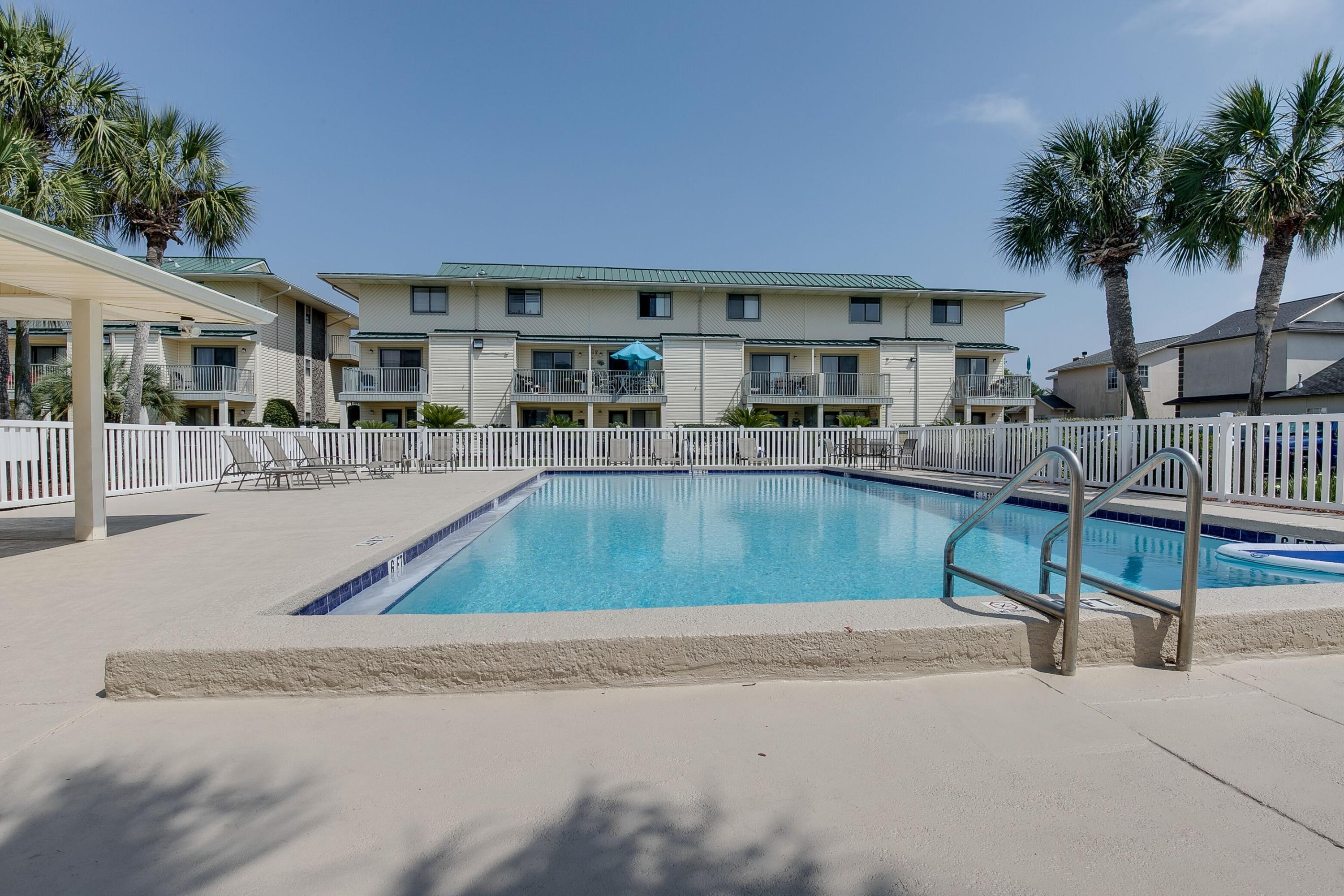 SANDPRINTS CONDO - Residential