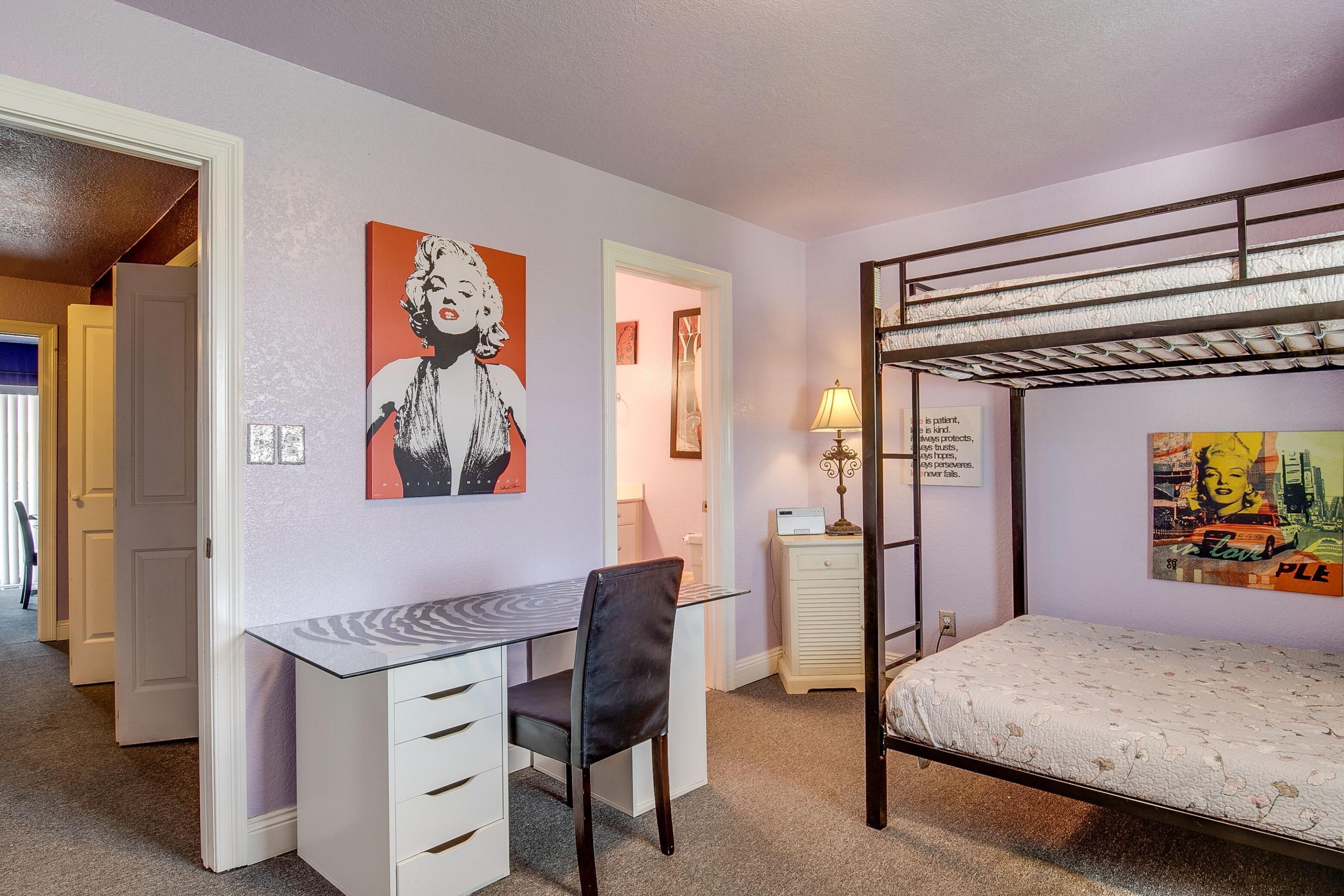 SANDPRINTS CONDO - Residential