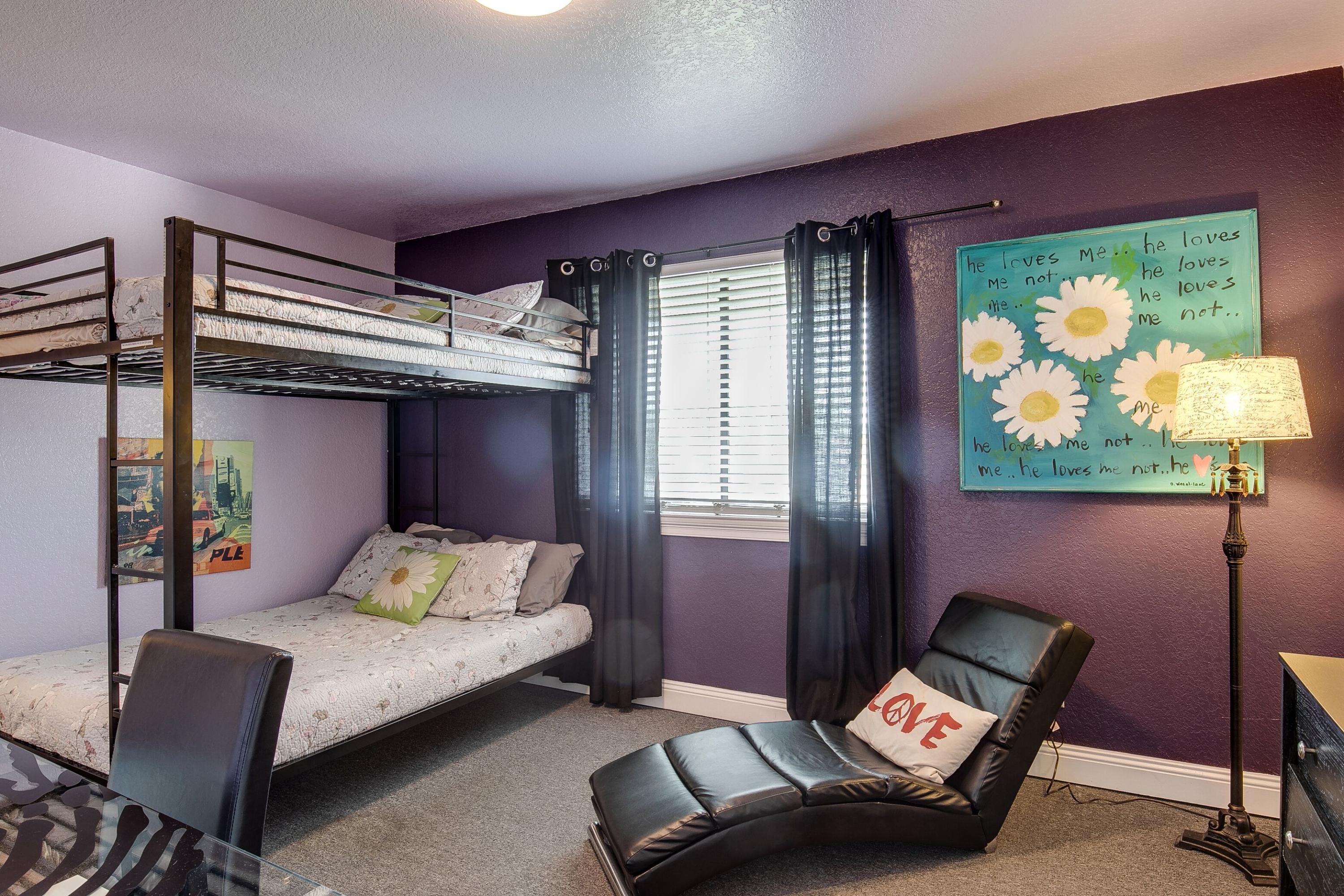 SANDPRINTS CONDO - Residential