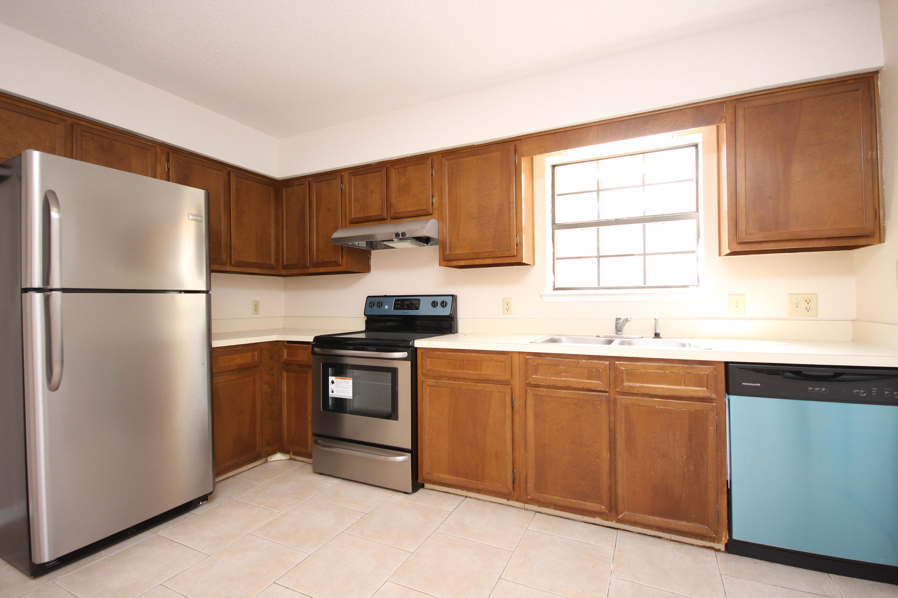 BELL-BROOK ESTATES - Residential Lease