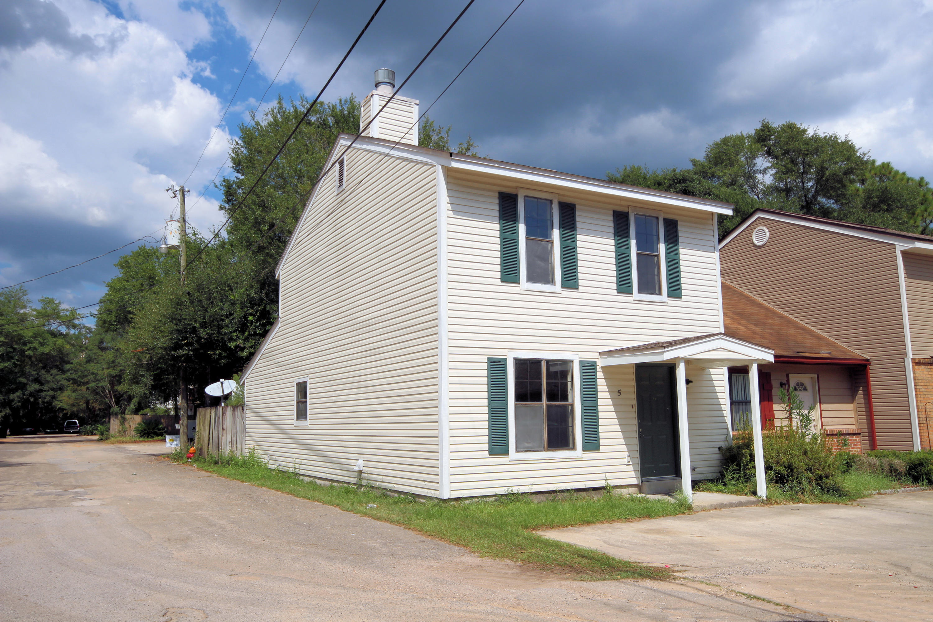 BELL-BROOK ESTATES - Residential Lease