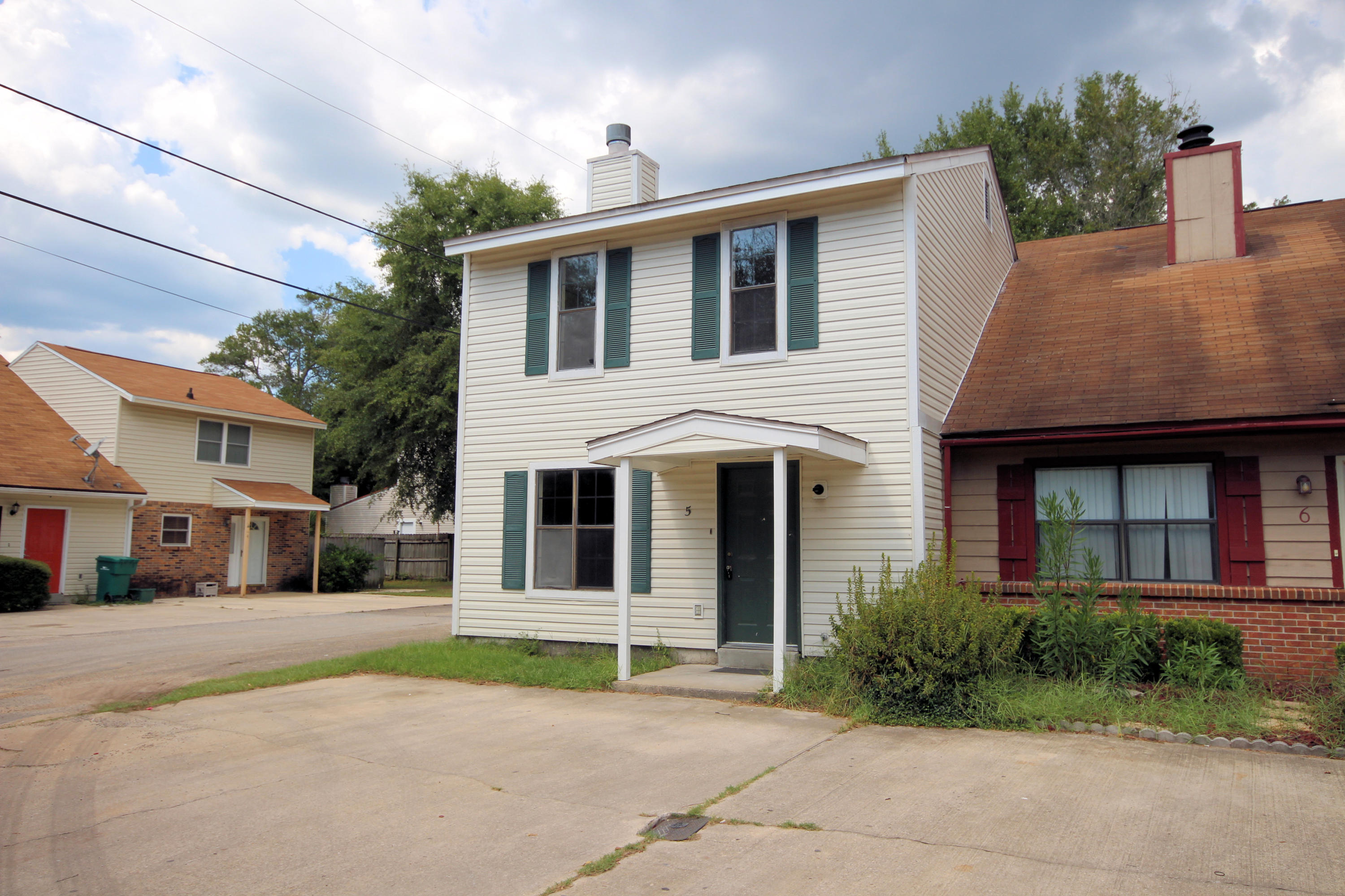 BELL-BROOK ESTATES - Residential Lease