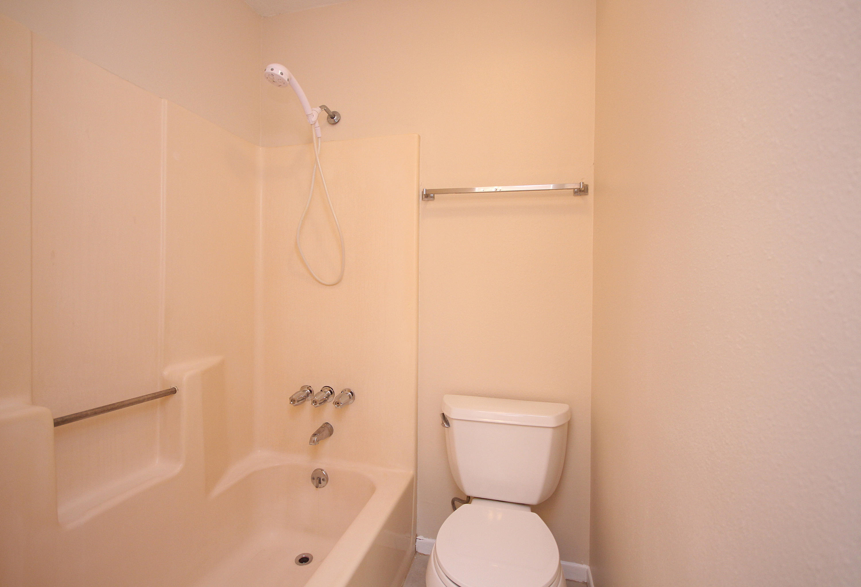 BELL-BROOK ESTATES - Residential Lease