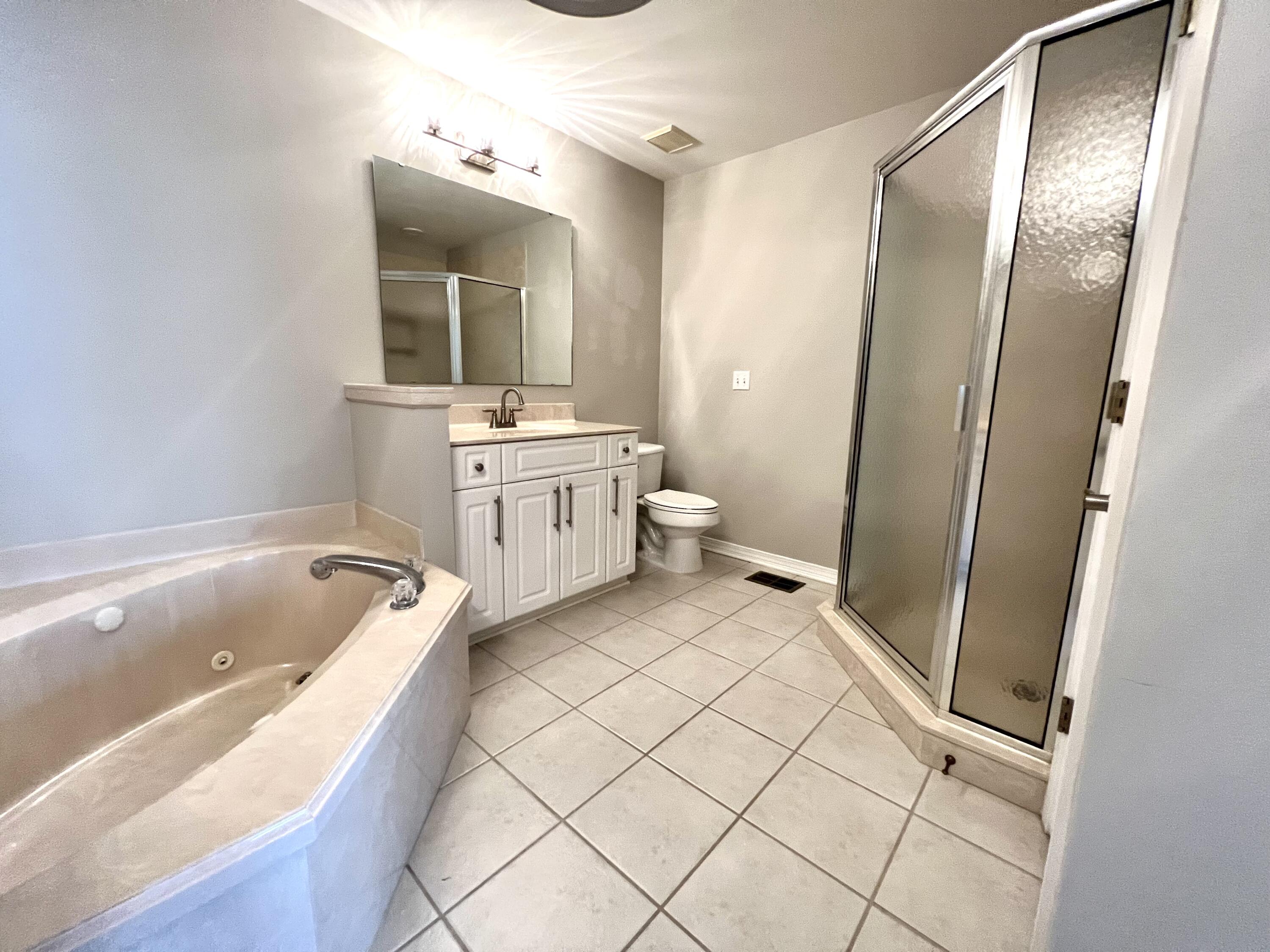 REFLECTIONS AT BLUEWATER BAY T/H - Residential Lease