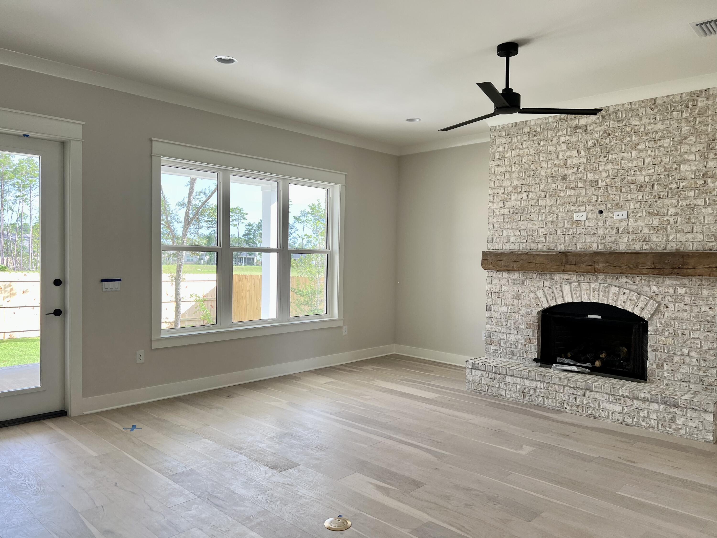 DEER MOSS CREEK - Residential