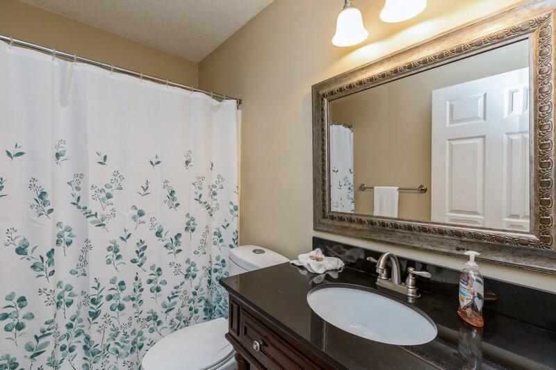 HOLLEY BY THE SEA - Residential