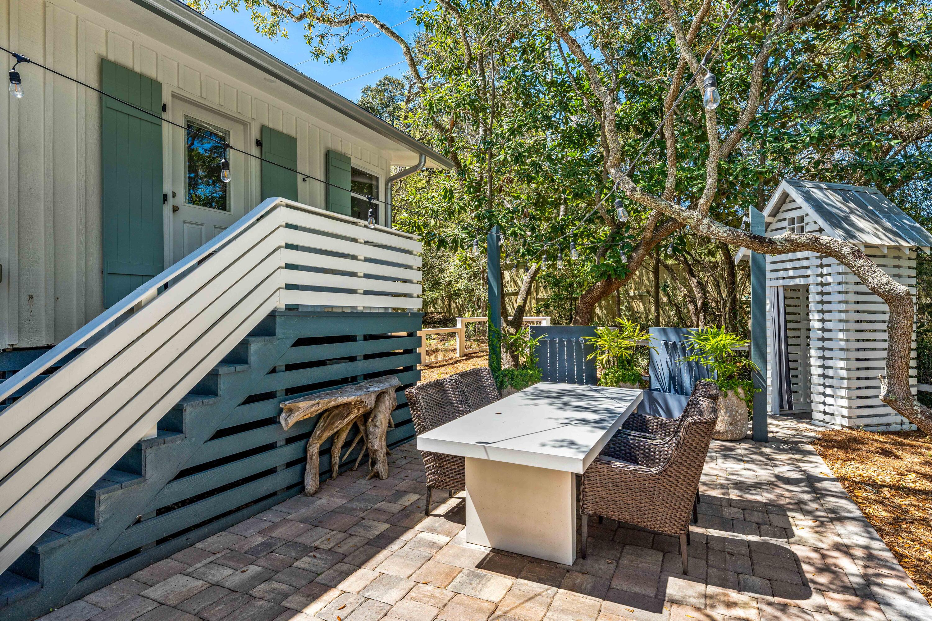 SEAGROVE VILLAGE 6TH ADD - Residential
