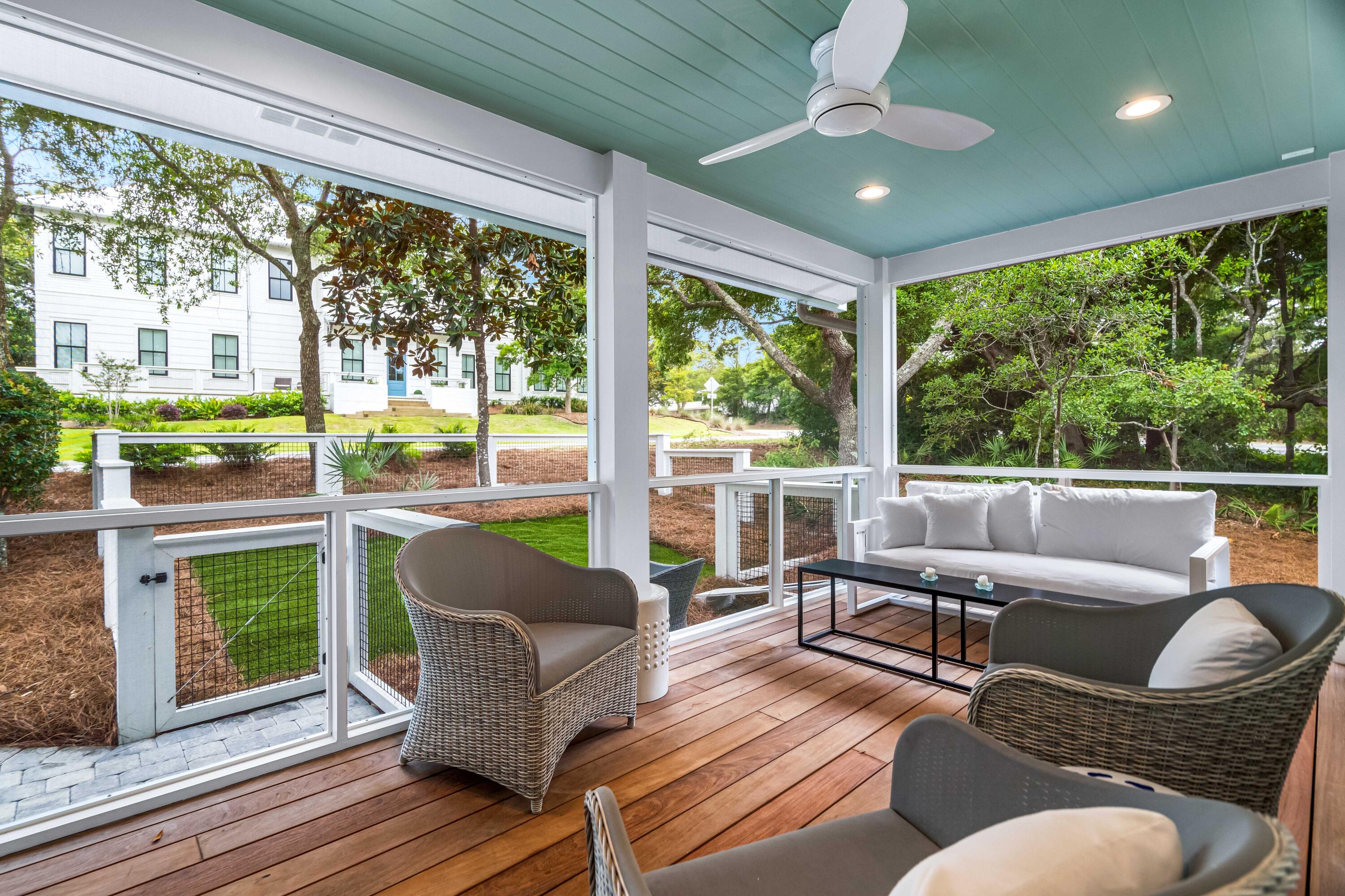 SEAGROVE VILLAGE 6TH ADD - Residential