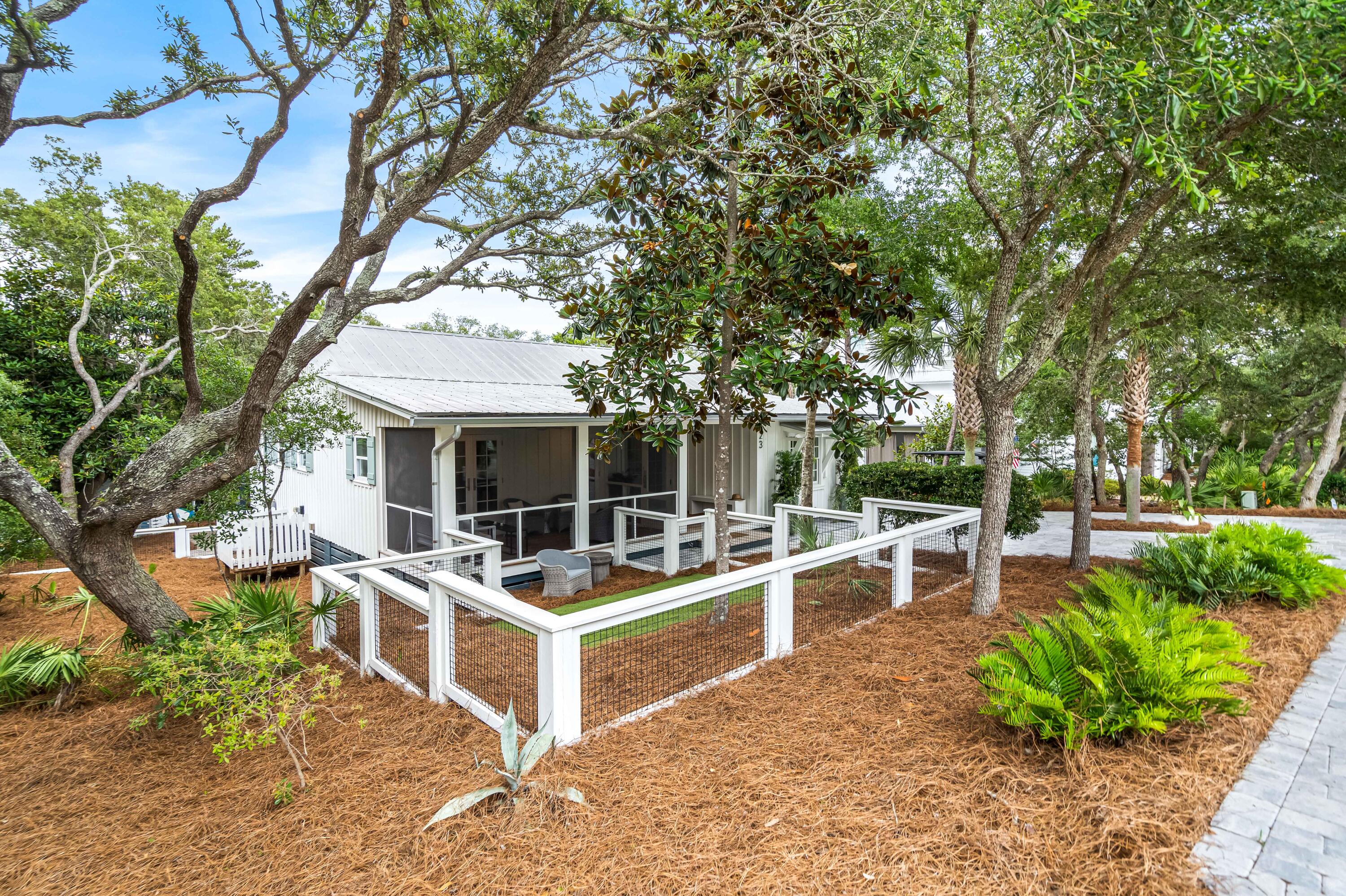 SEAGROVE VILLAGE 6TH ADD - Residential