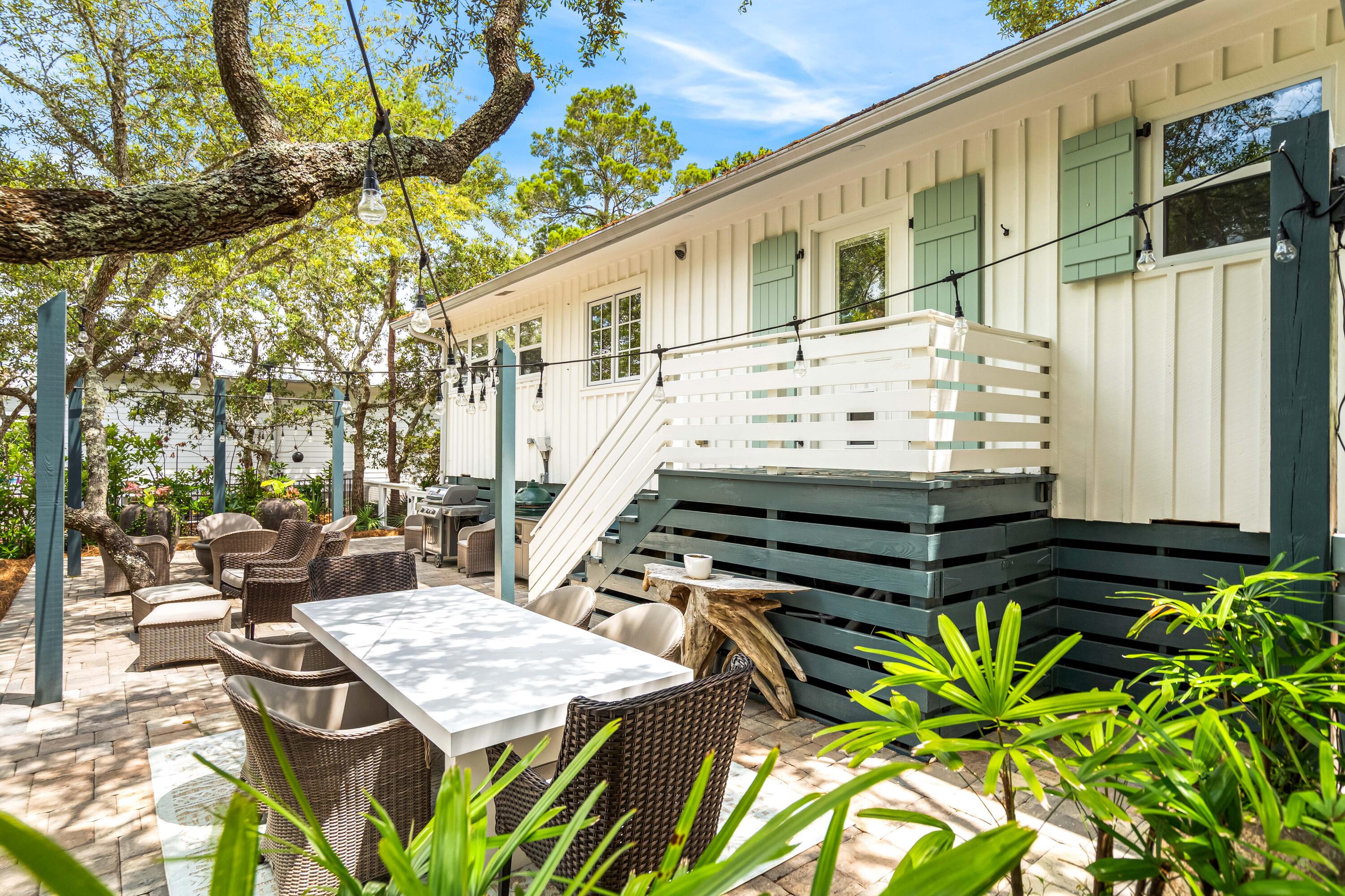 SEAGROVE VILLAGE 6TH ADD - Residential