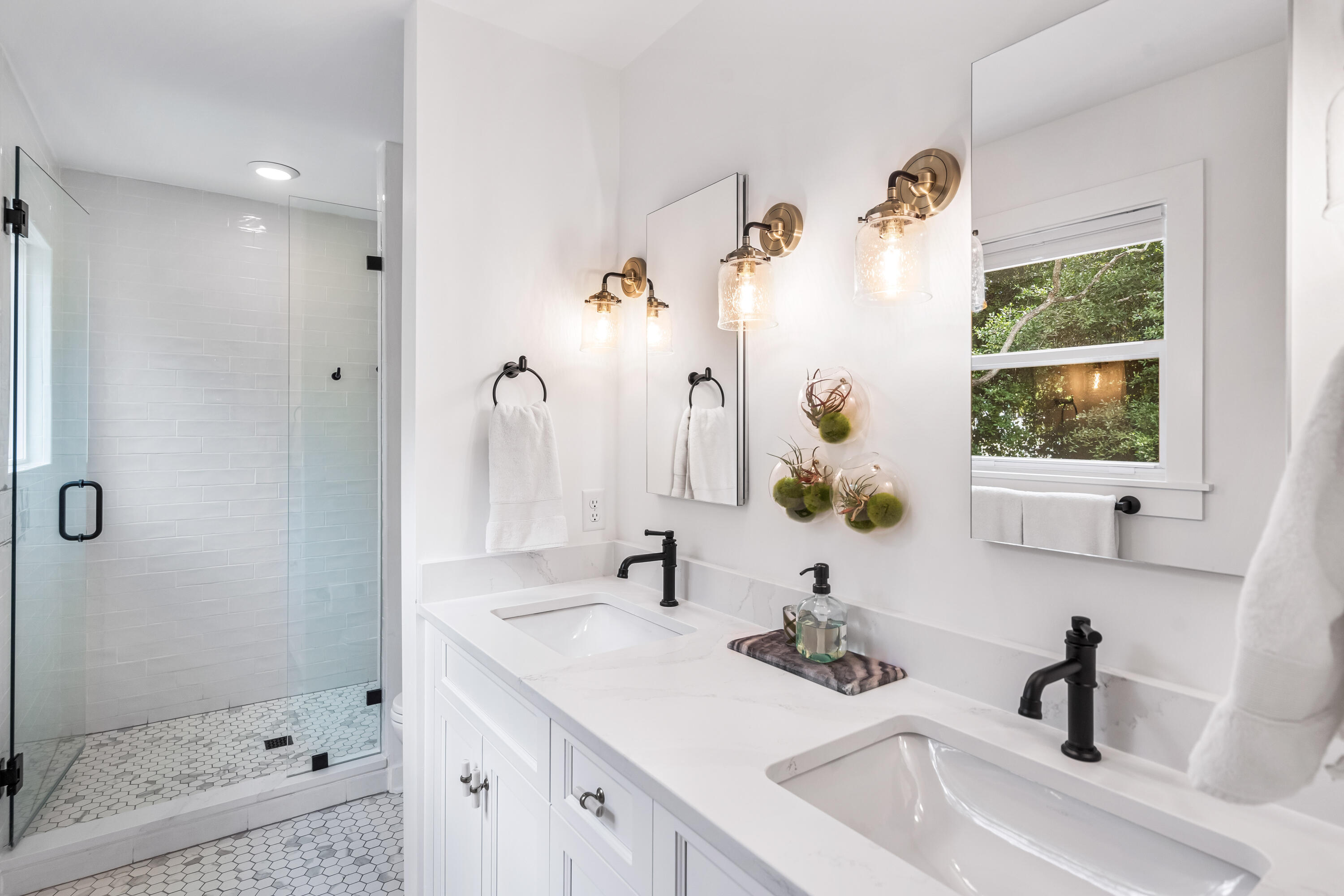 SEAGROVE VILLAGE 6TH ADD - Residential