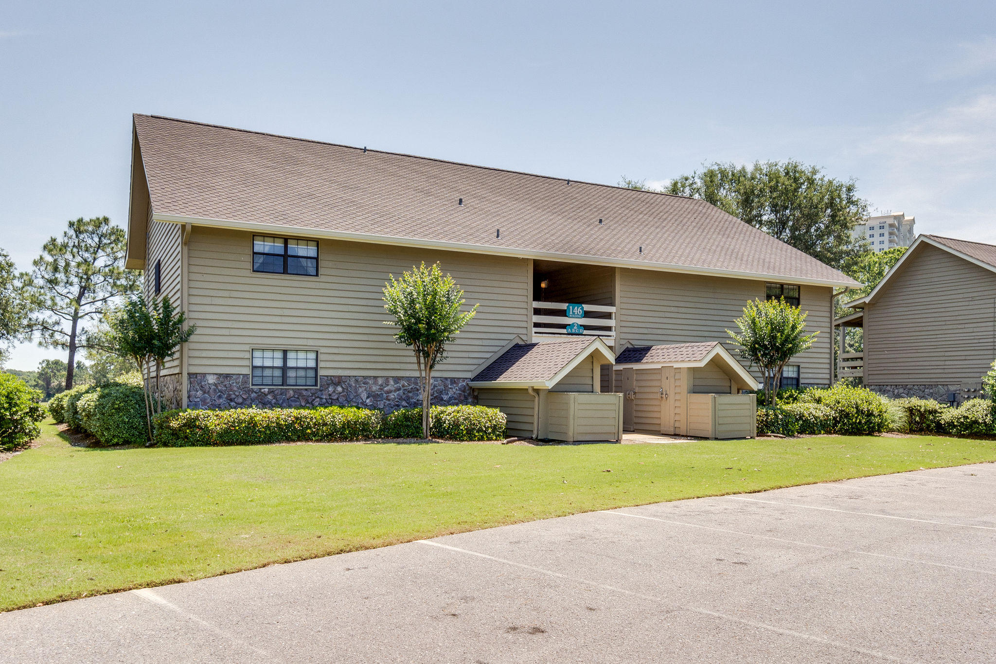 SEASCAPE CONDO GARDEN VILLA - Residential