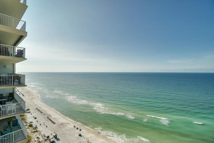 MAJESTIC BEACH TOWERS I - Residential